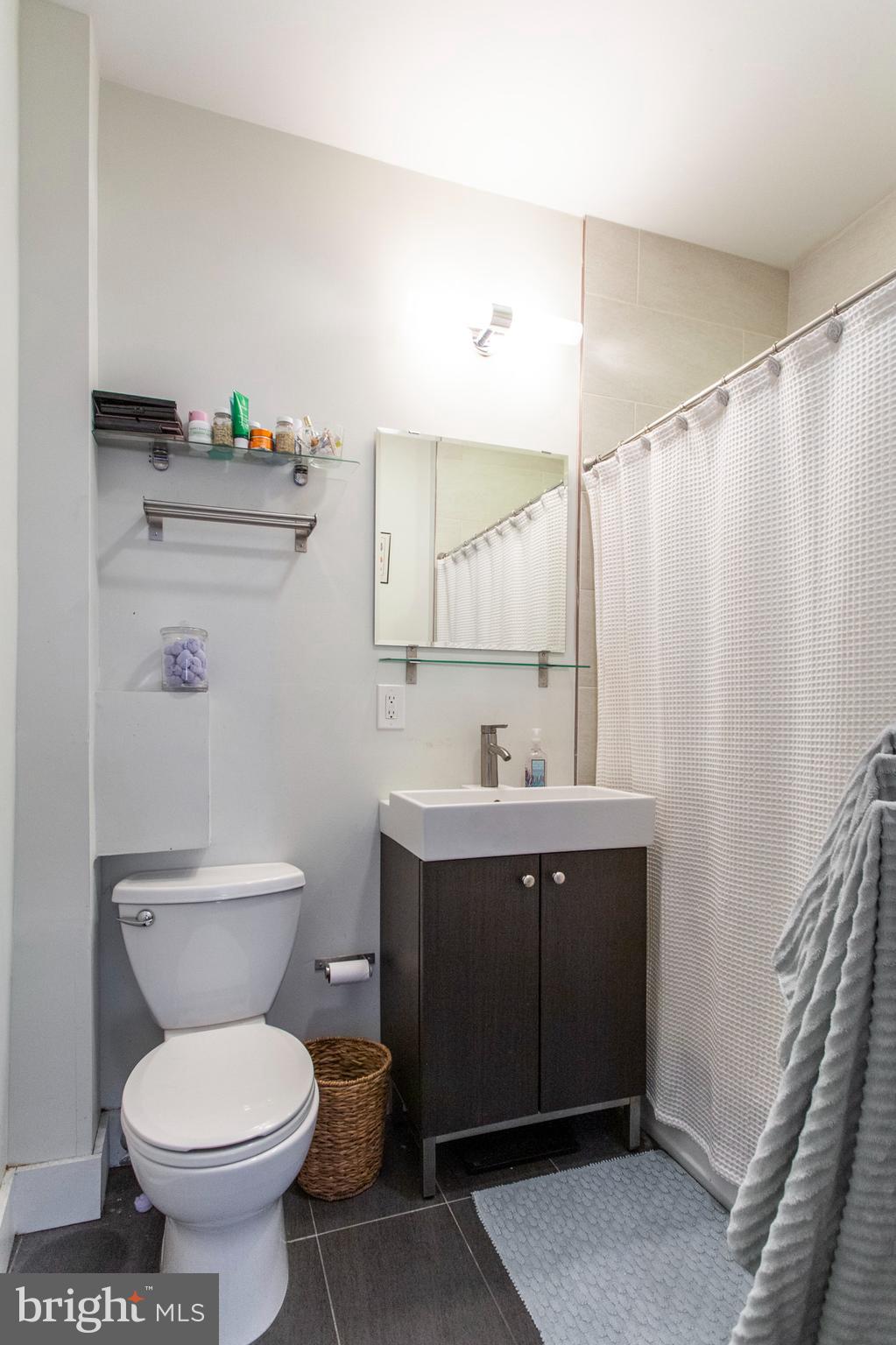 RITTENHOUSE SQUARE - Residential Income