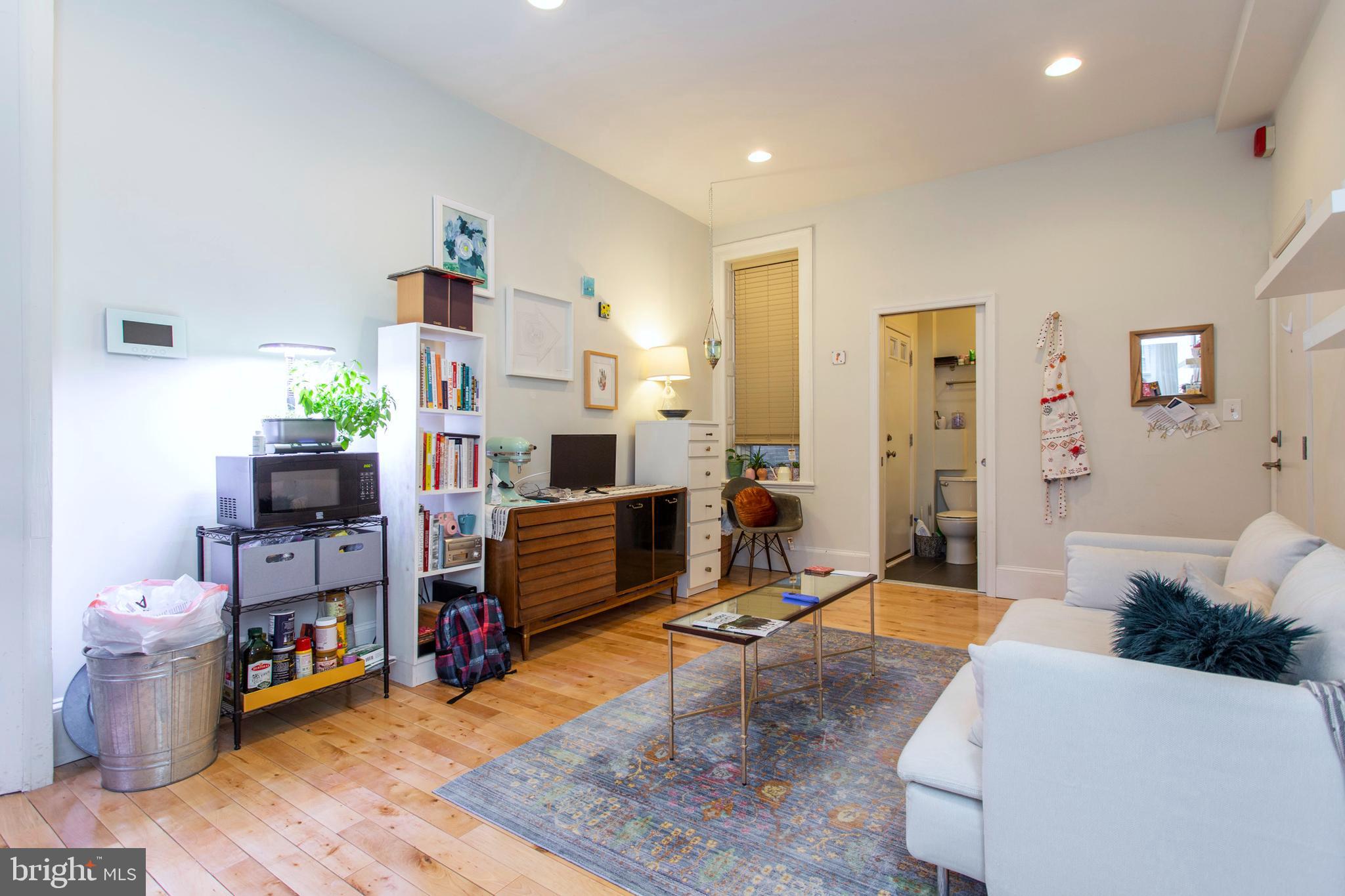 RITTENHOUSE SQUARE - Residential Income