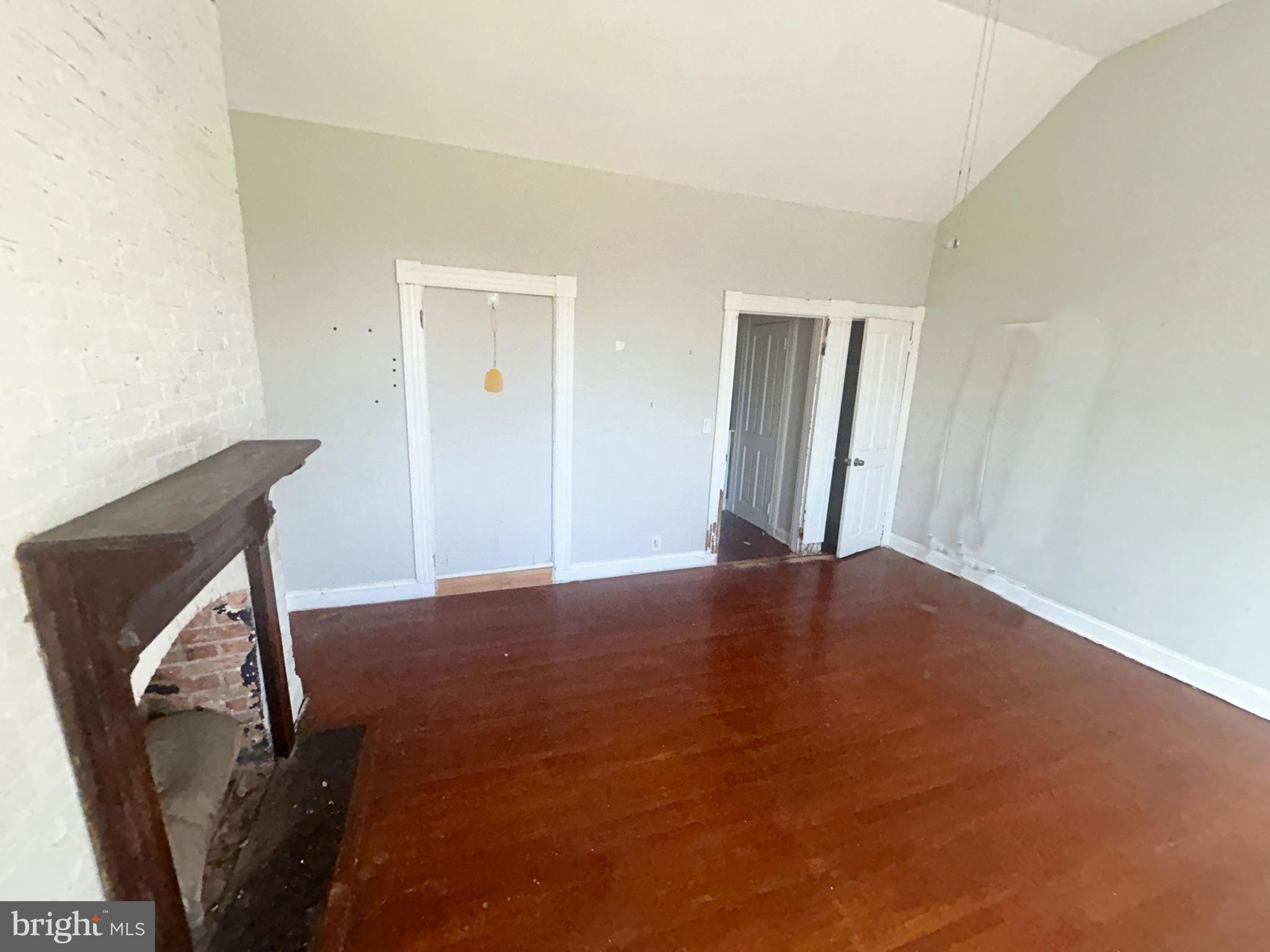 RESERVOIR HILL - Residential