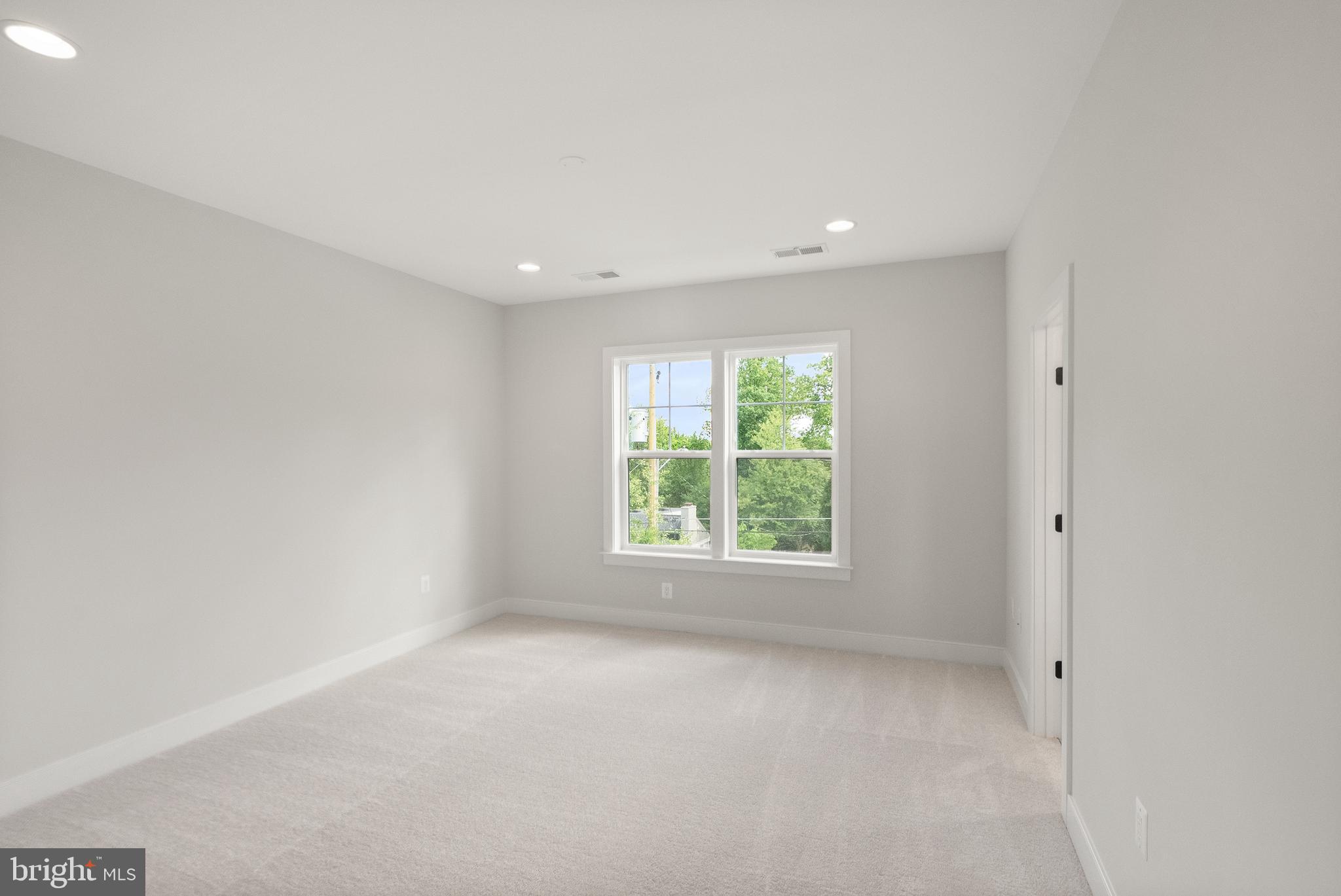 PT BETHESDA OUT RES 1 - Residential