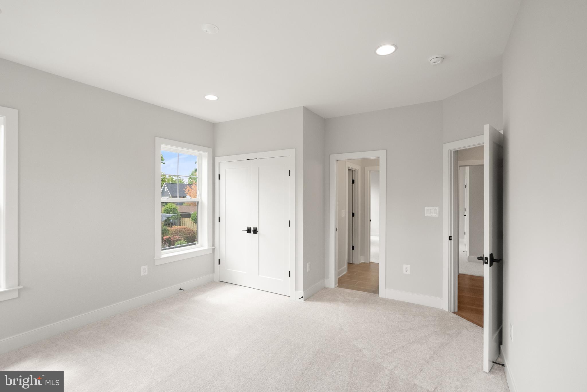 PT BETHESDA OUT RES 1 - Residential