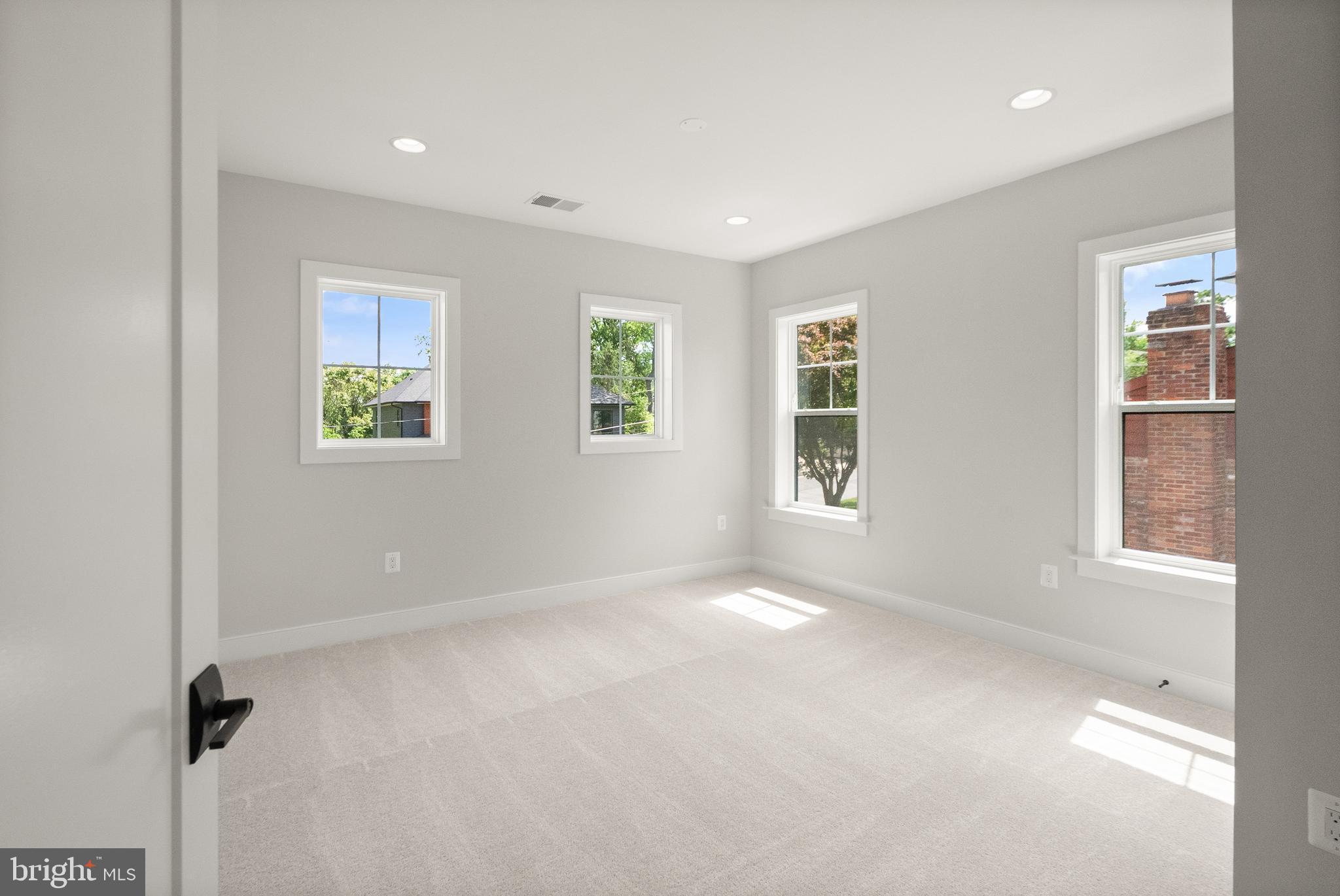 PT BETHESDA OUT RES 1 - Residential