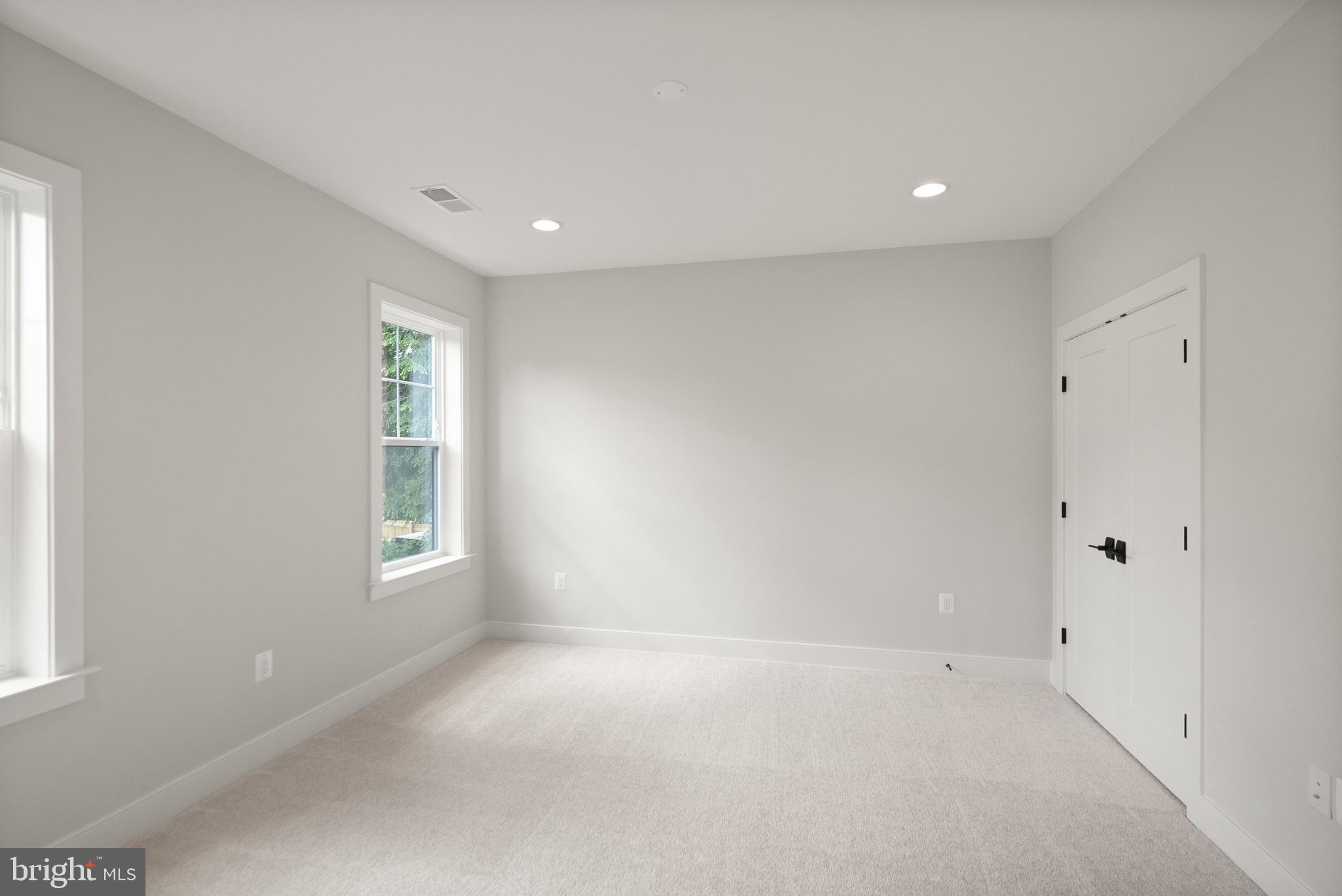 PT BETHESDA OUT RES 1 - Residential