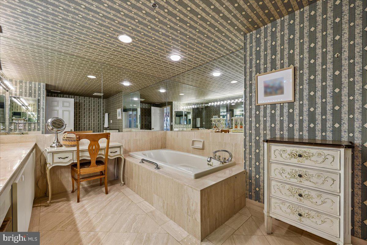SOMERSET HOUSE 2 - Residential