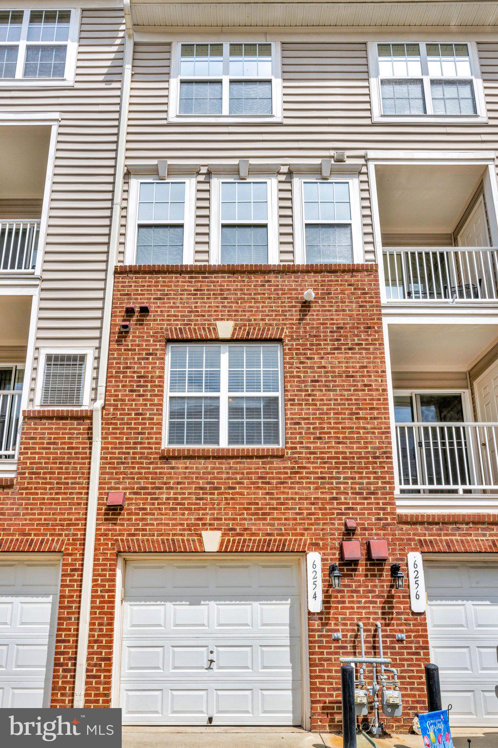 MARKET CENTER CONDOMINIUM - Residential