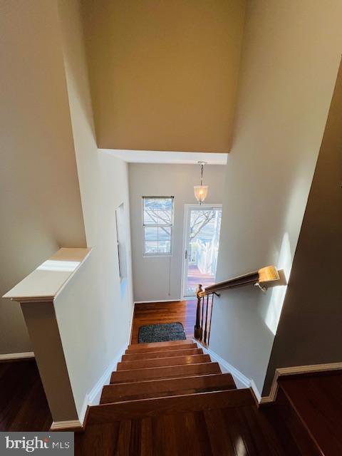 GUNNERS LAKE VILLAGE - Residential Lease