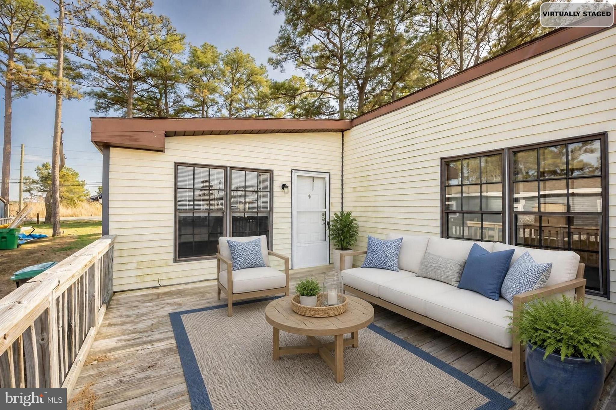 MARINERS COVE - Residential