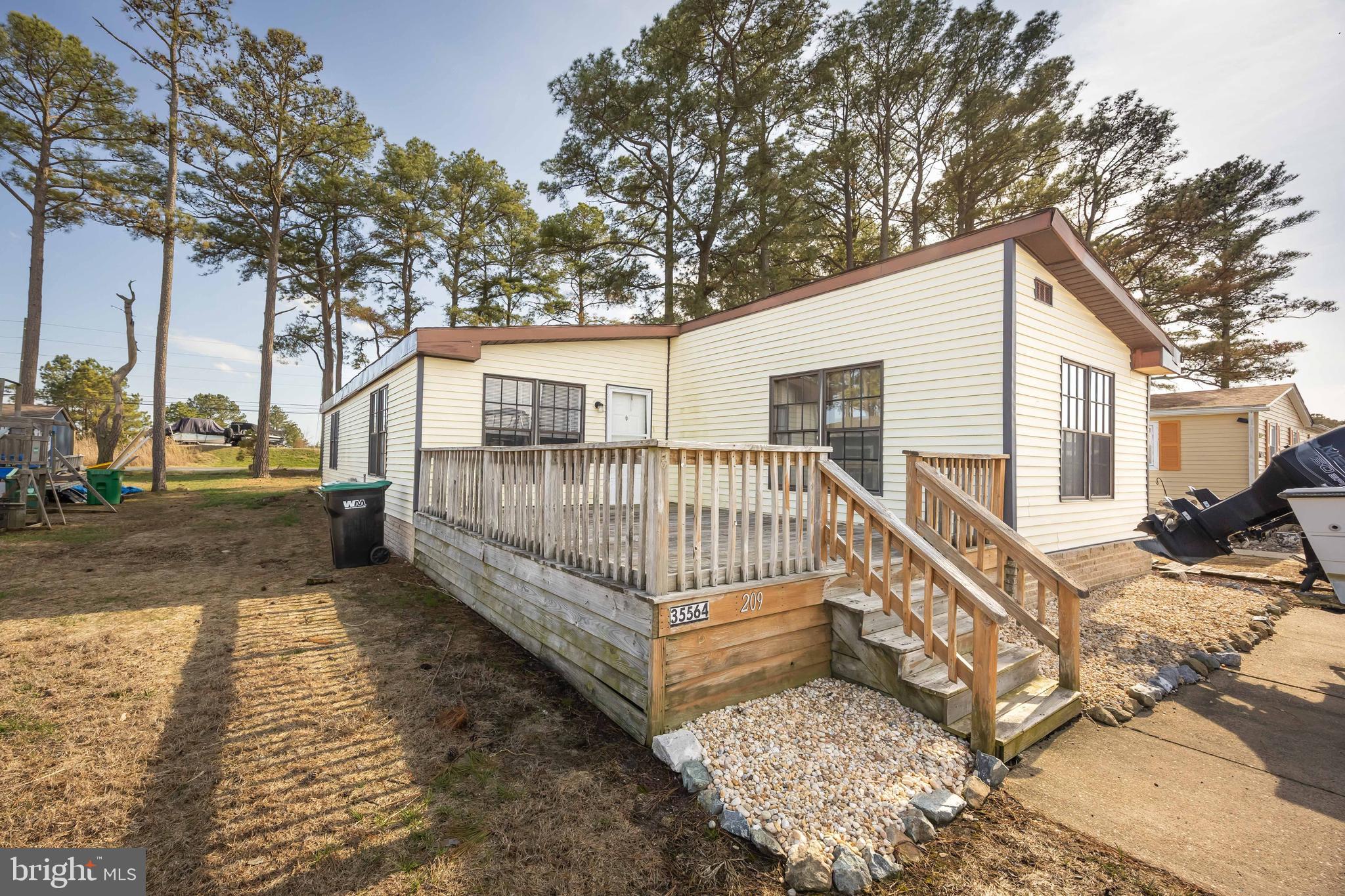 MARINERS COVE - Residential