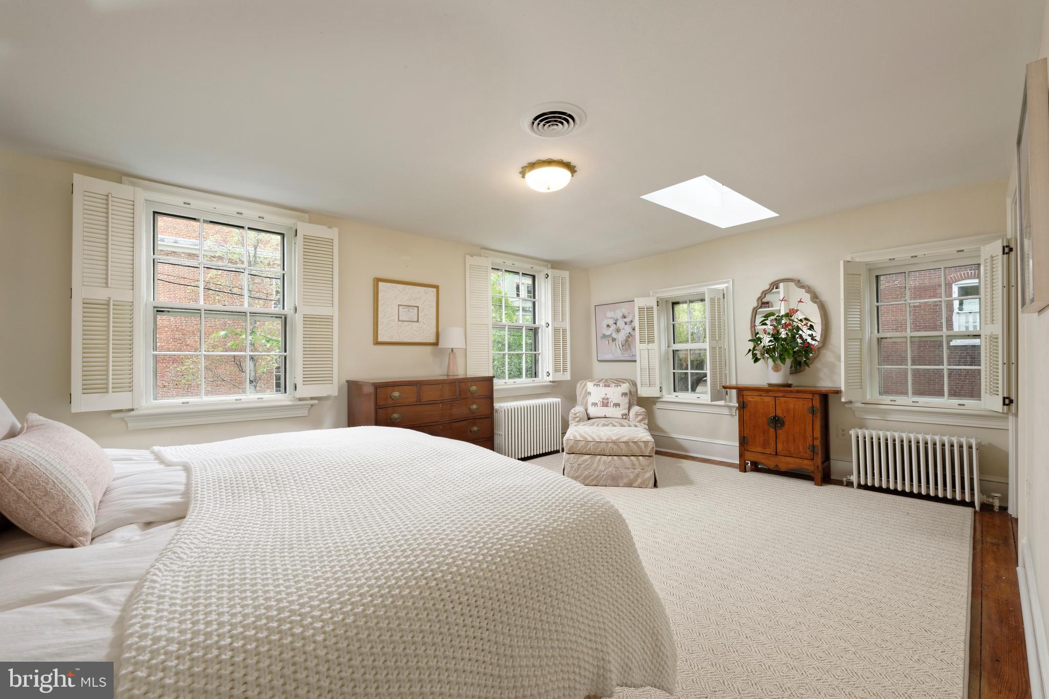 OLD TOWN ALEXANDRIA - Residential