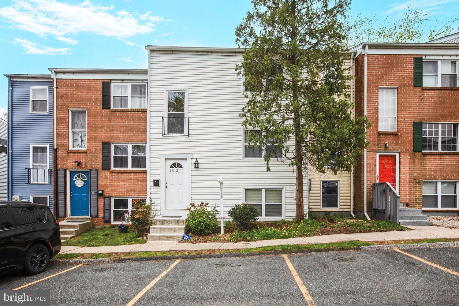 EDGEWATER VILLAGE - Residential