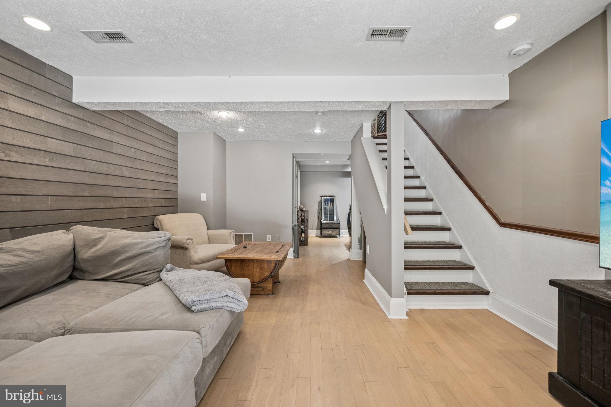 CHESTERFIELD - Residential