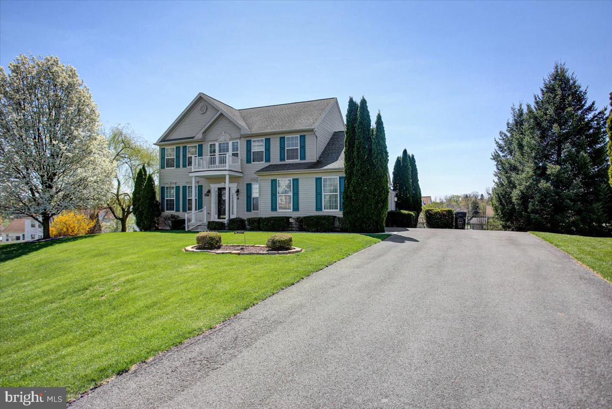 SADDLE RIDGE - Residential