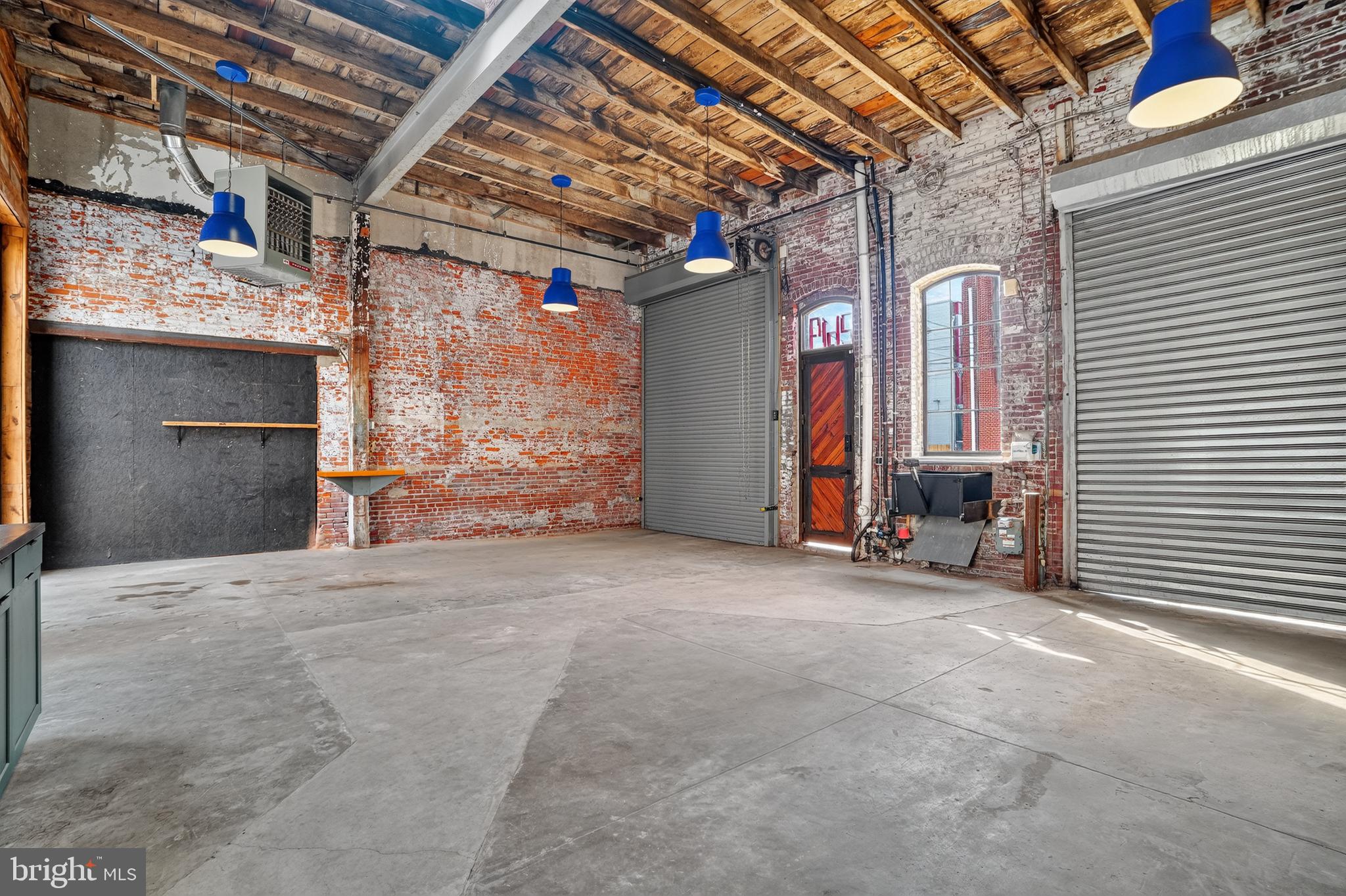 EAST KENSINGTON - Residential