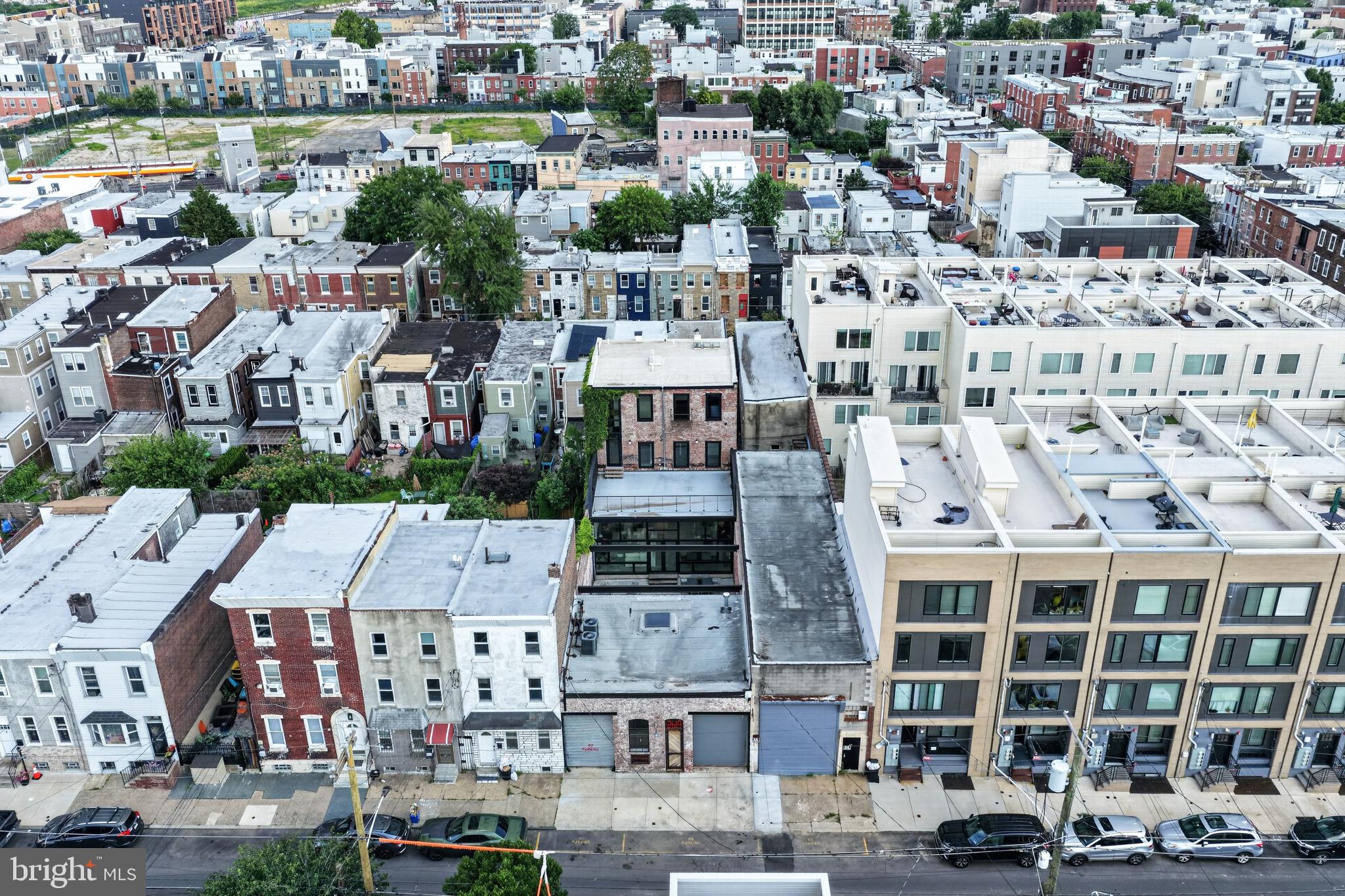 EAST KENSINGTON - Residential