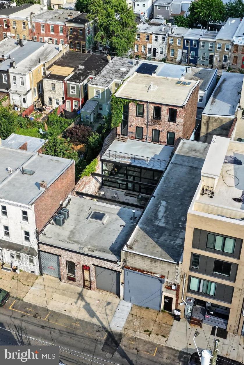 EAST KENSINGTON - Residential
