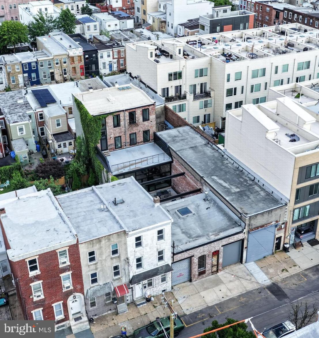 EAST KENSINGTON - Residential