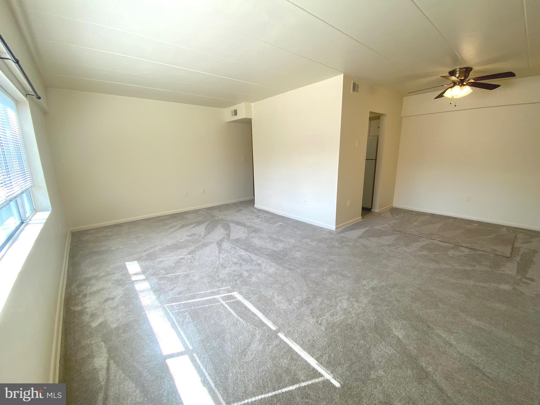 VIENNA VILLAGER CONDO - Residential Lease