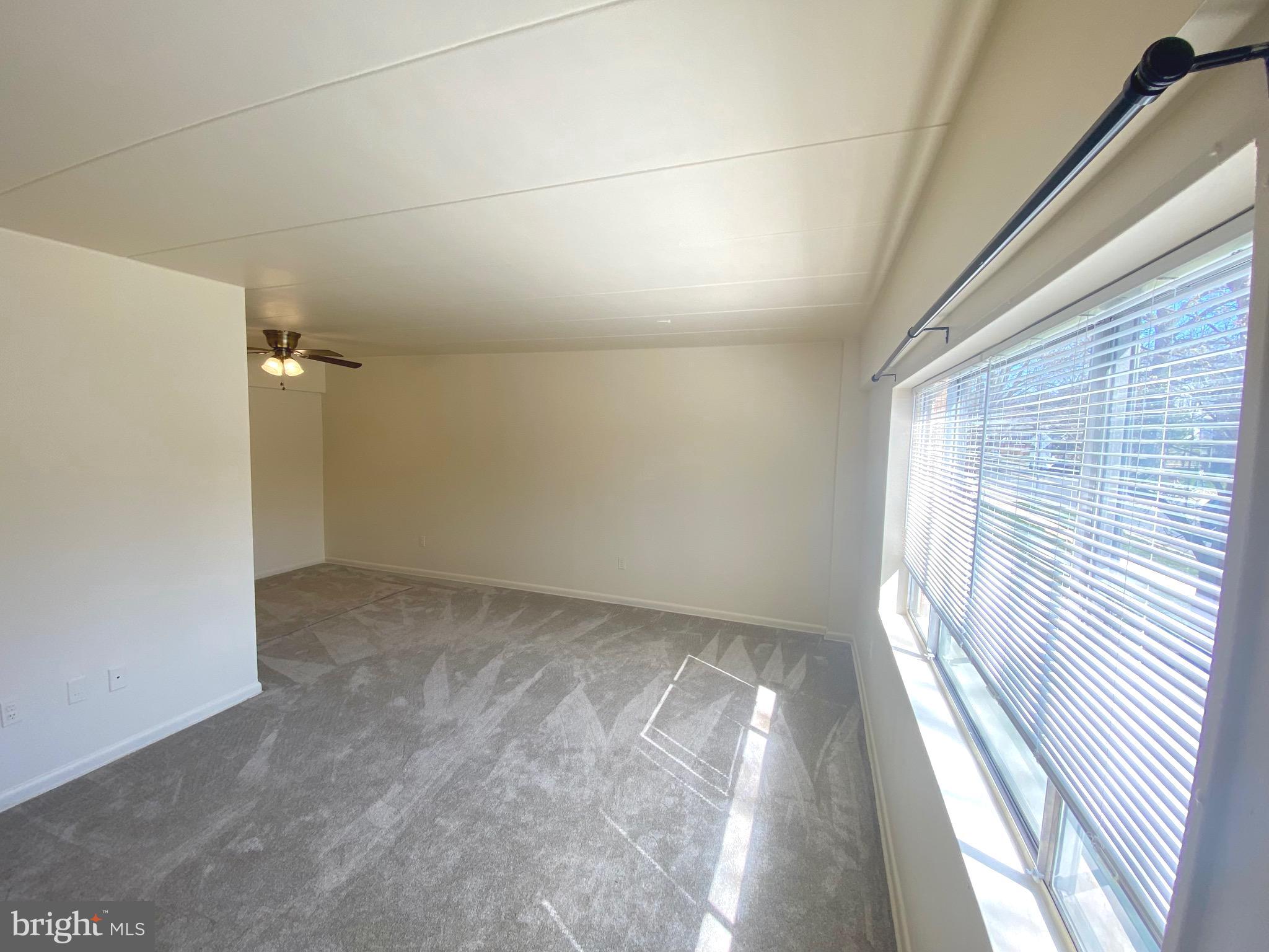 VIENNA VILLAGER CONDO - Residential Lease