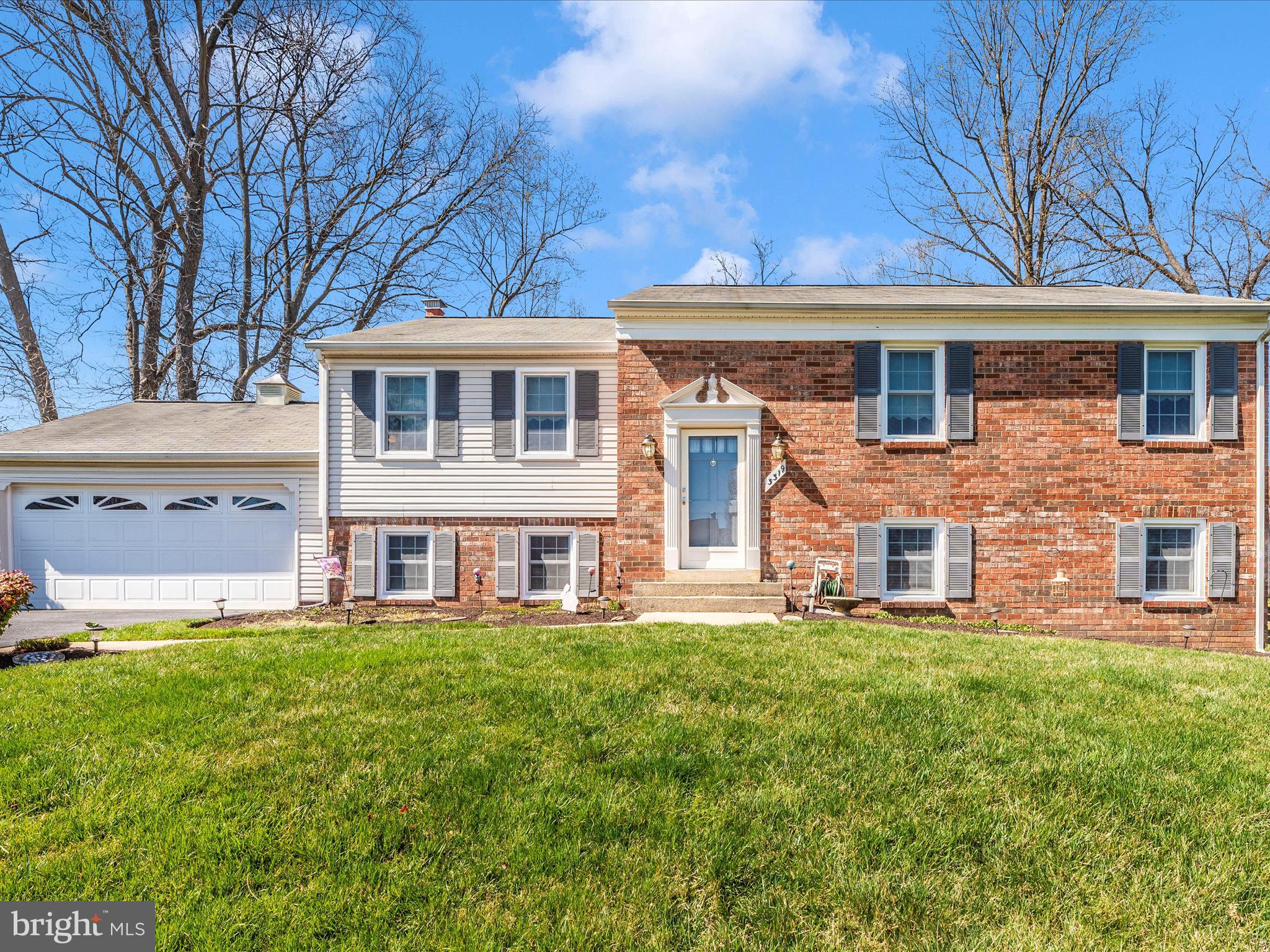 BROOKEVILLE KNOLLS - Residential