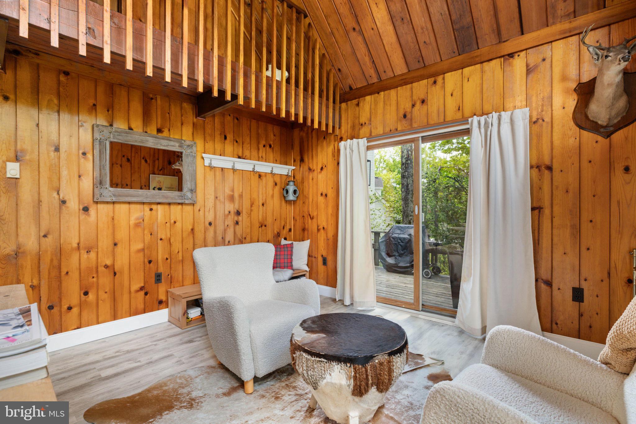 POCONO FARMS EAST - Residential