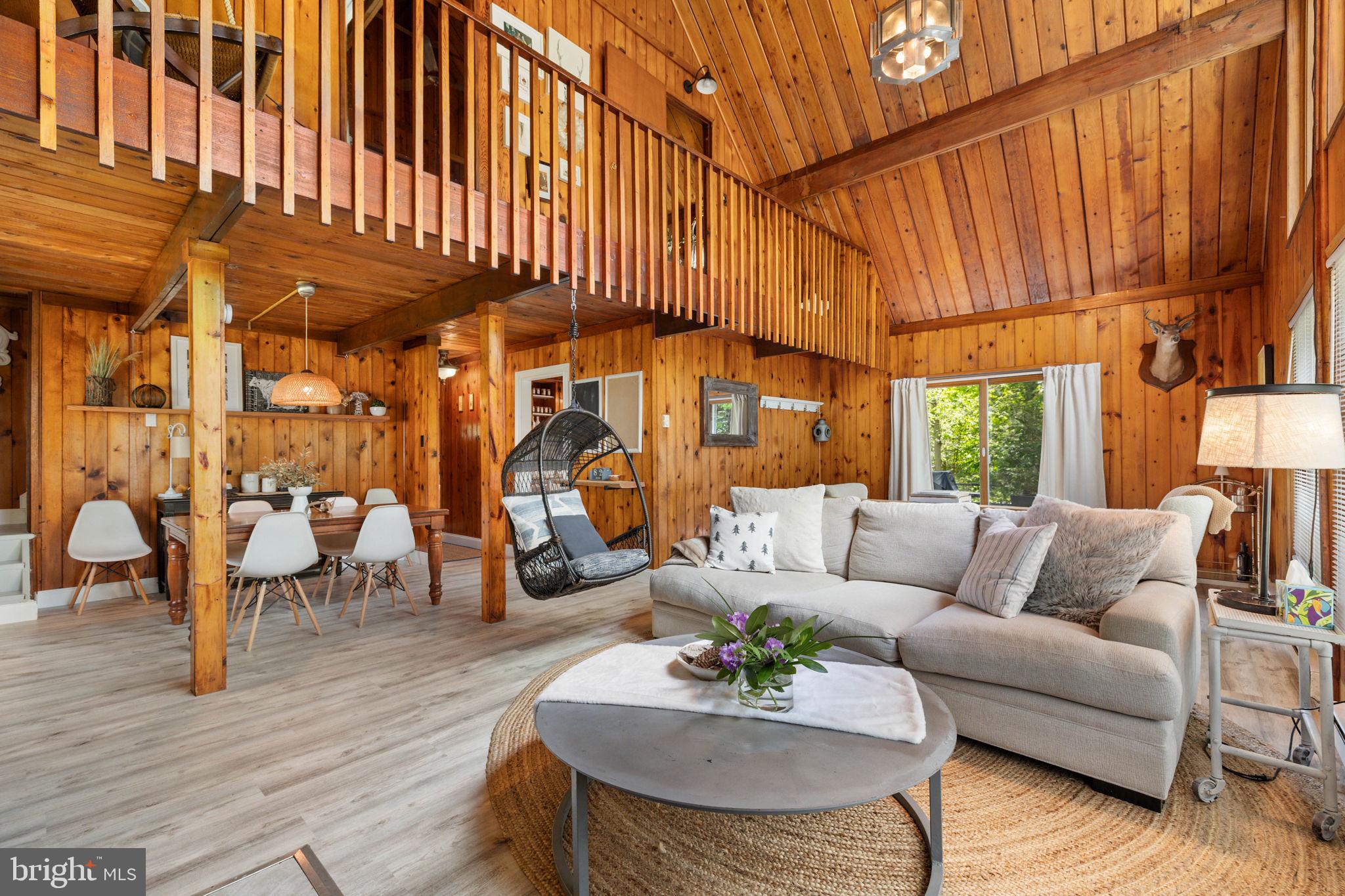 POCONO FARMS EAST - Residential