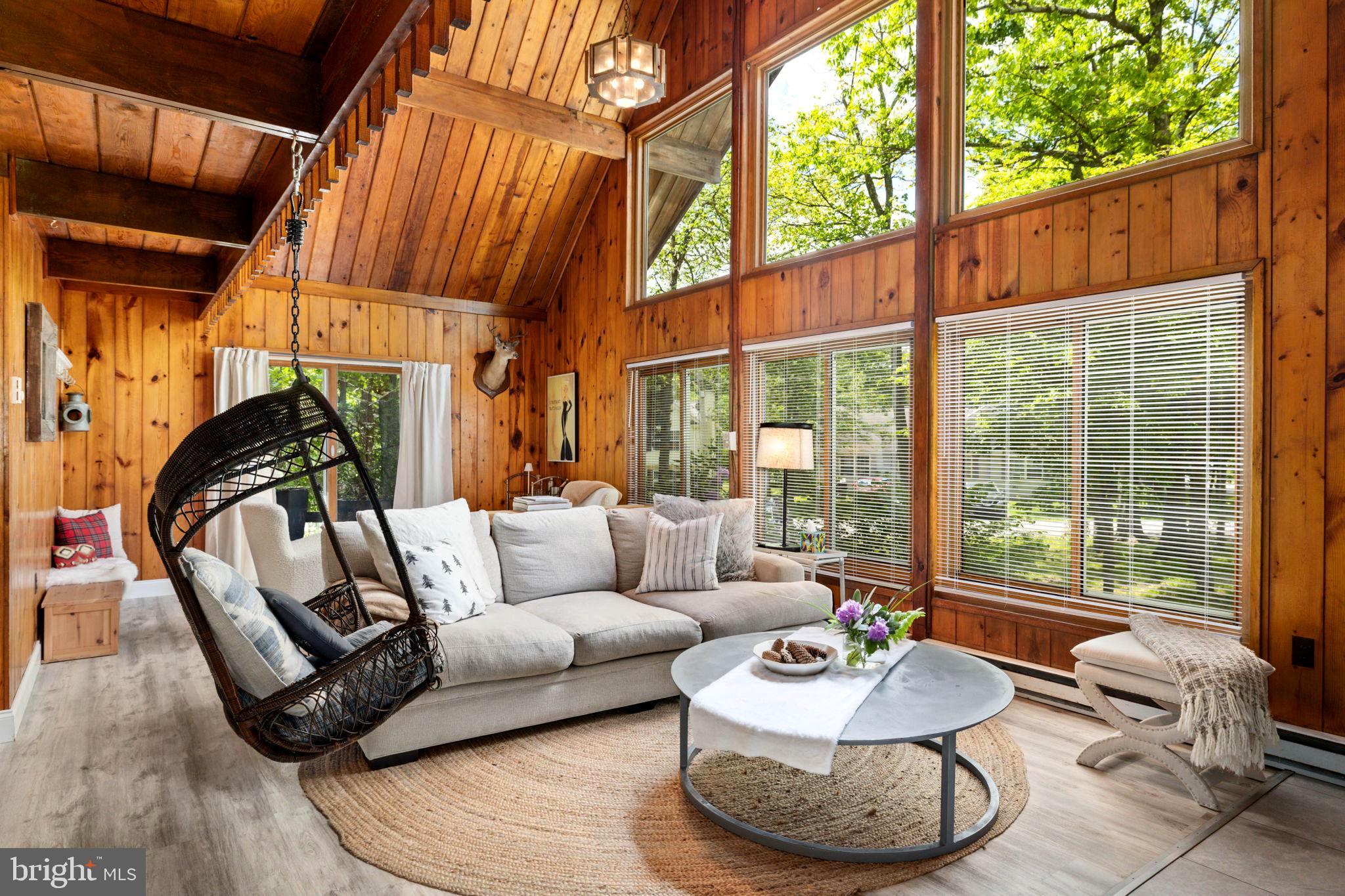 POCONO FARMS EAST - Residential