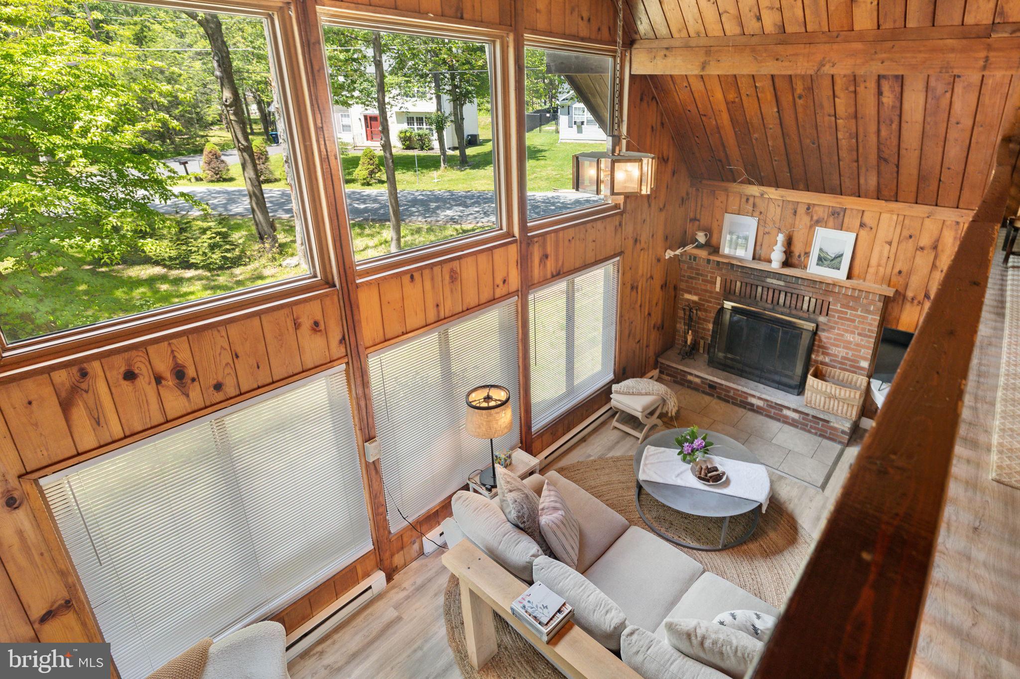 POCONO FARMS EAST - Residential