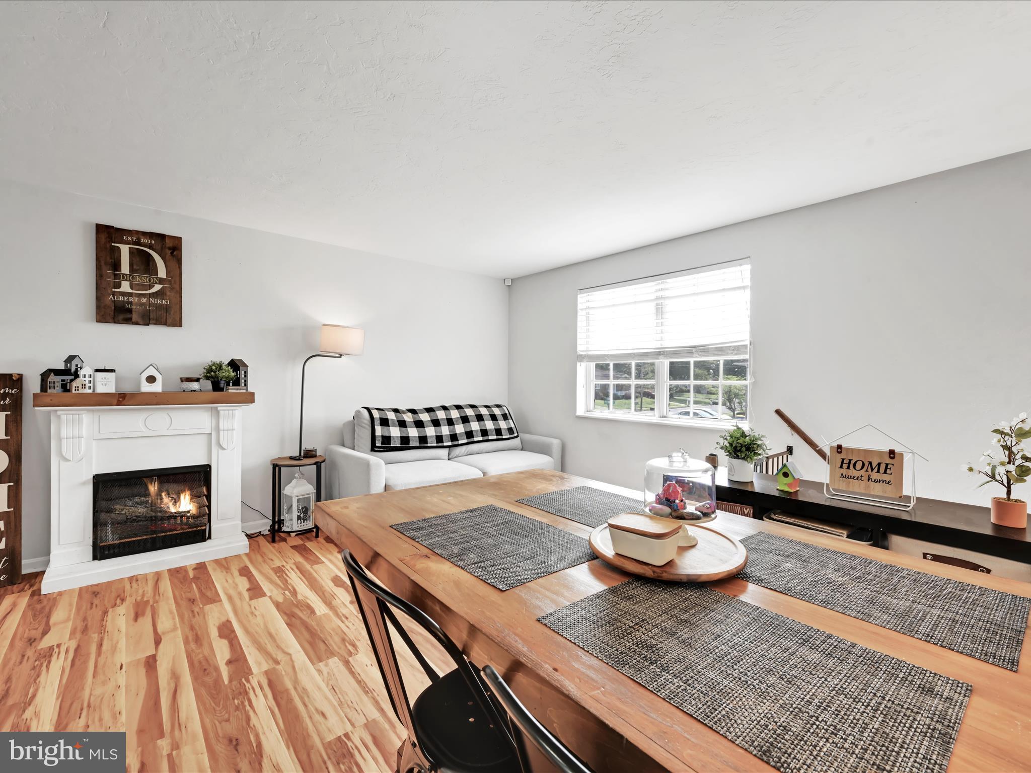 FARMLYN ACRES - Residential