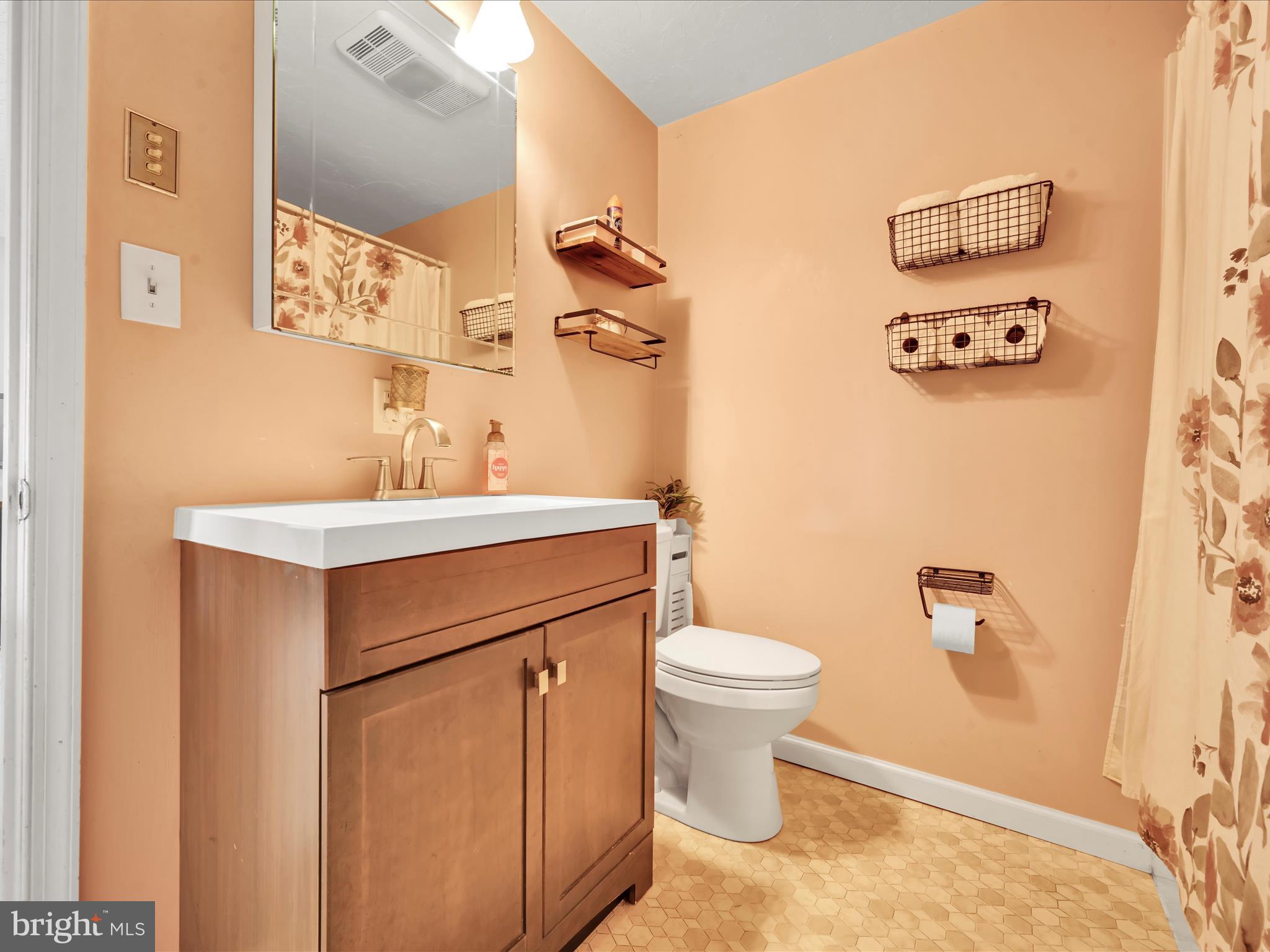 FARMLYN ACRES - Residential