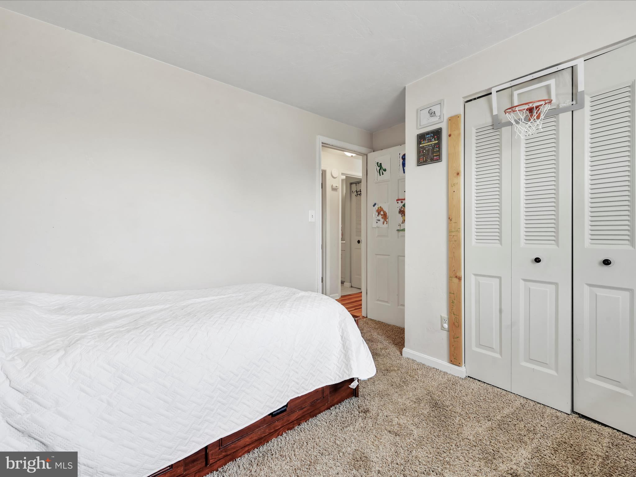FARMLYN ACRES - Residential