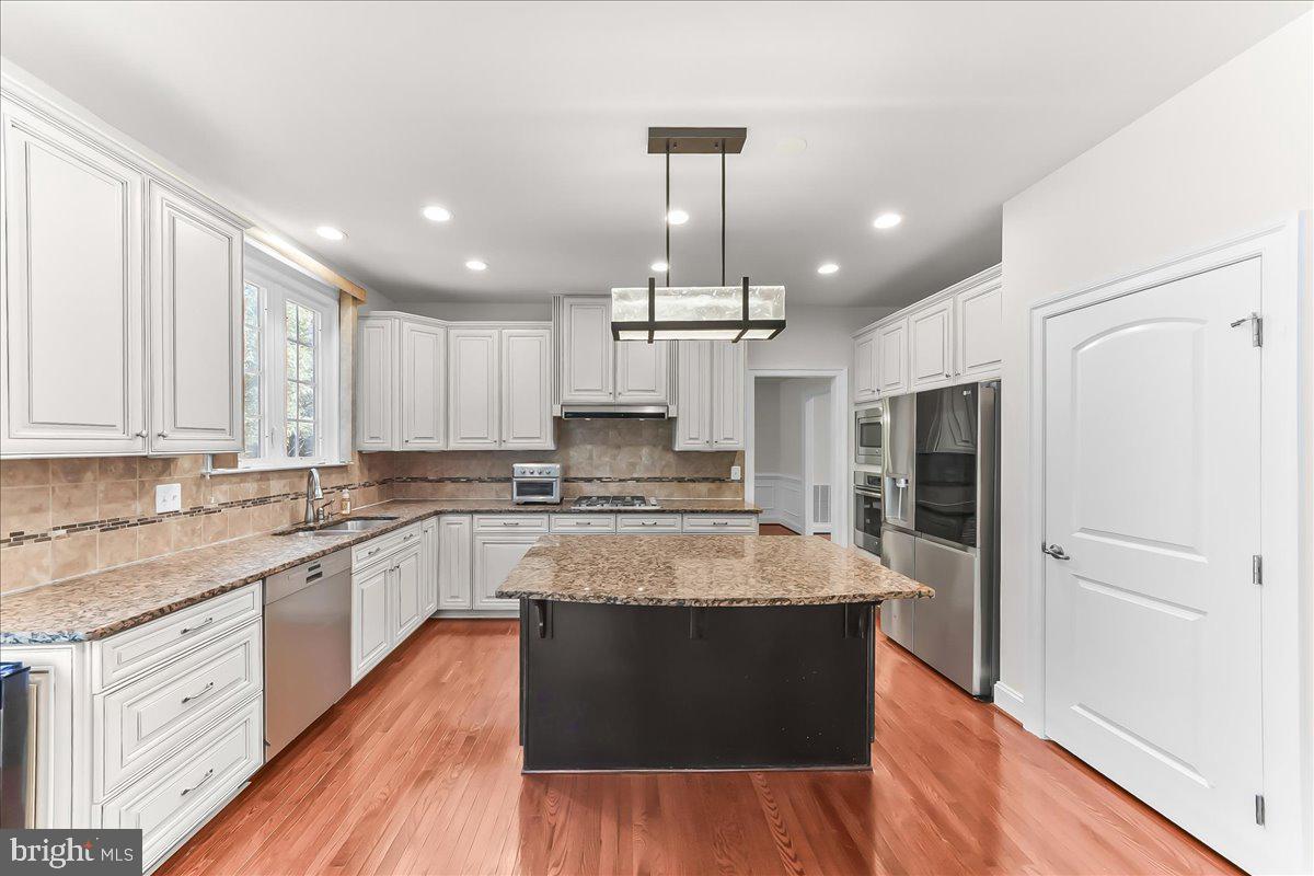 WEBSTER FARM - Residential
