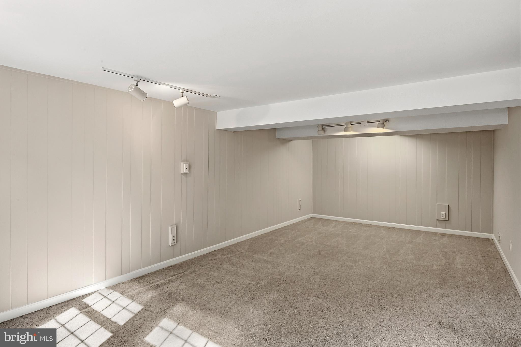 FAULKNER RIDGE - Residential