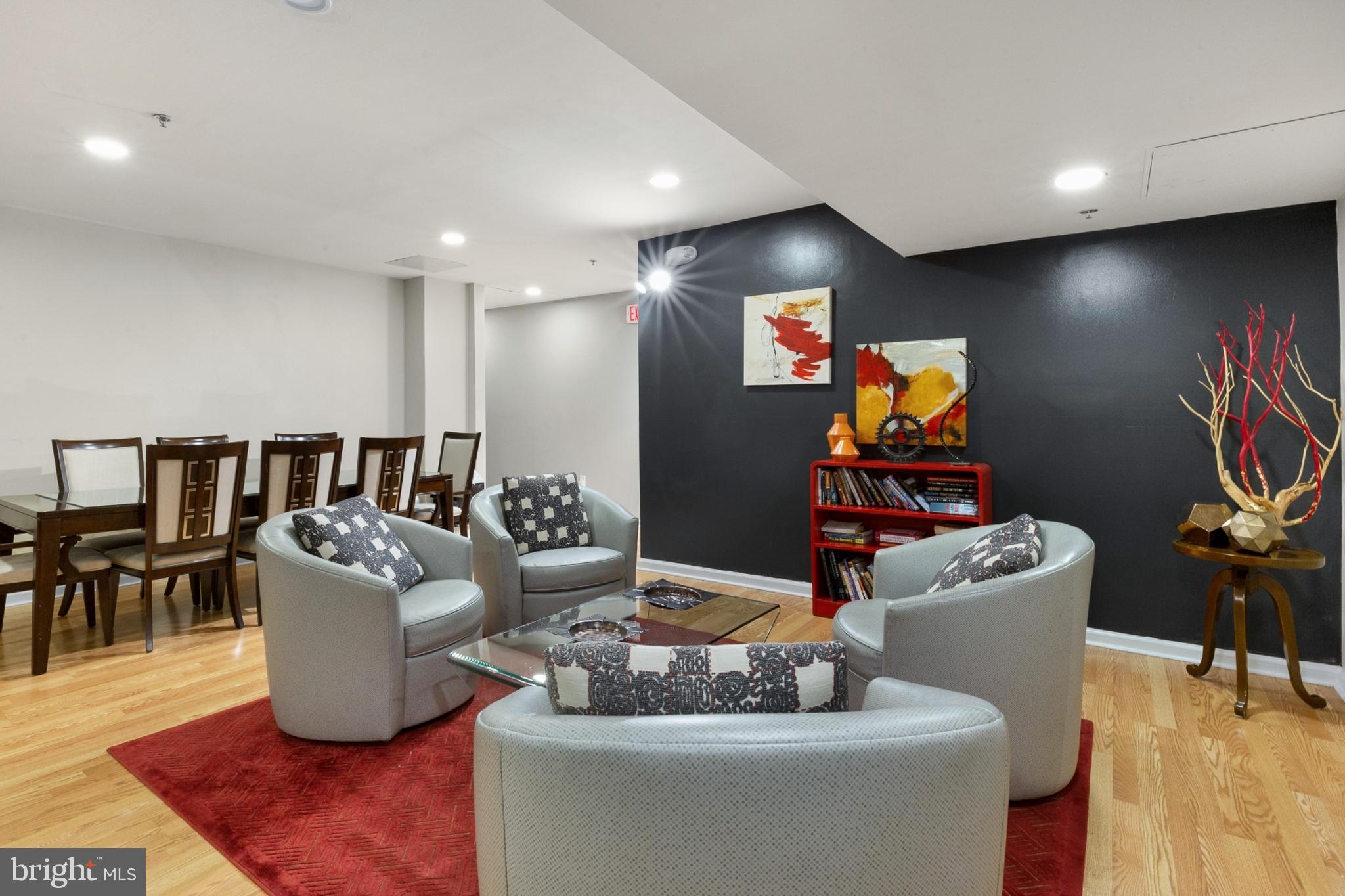 AVENUE OF THE ARTS - Residential