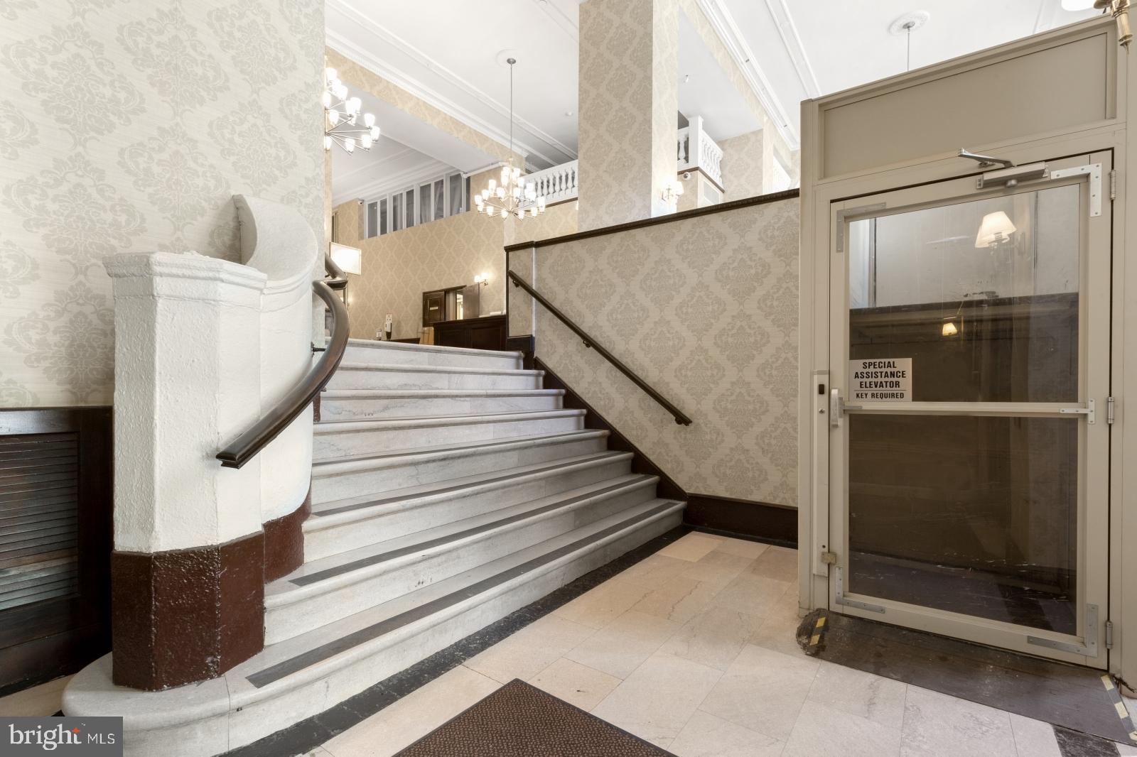 AVENUE OF THE ARTS - Residential
