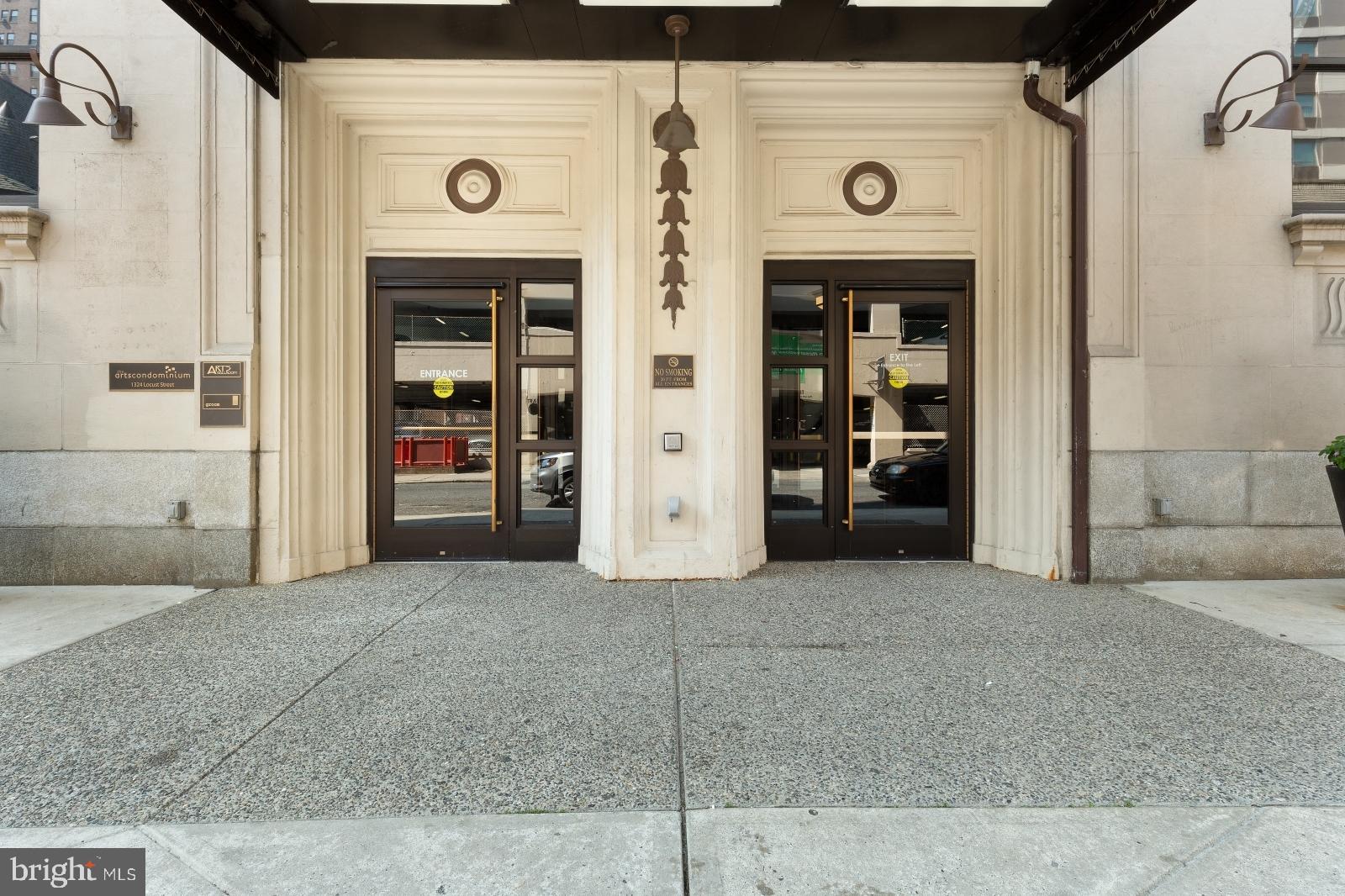 AVENUE OF THE ARTS - Residential