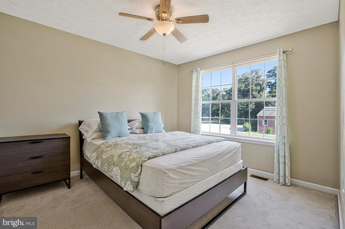 OAKWOOD MANOR - Residential