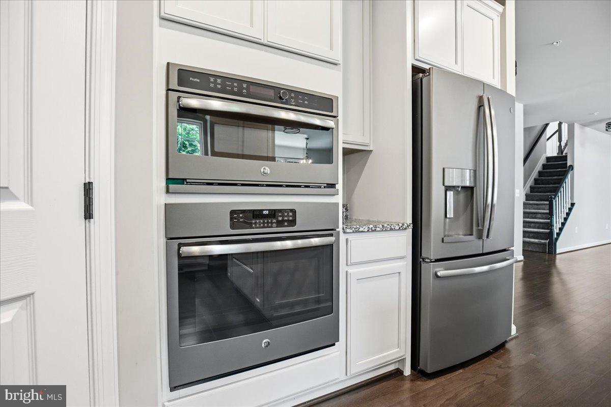 NORTH CALVERT WOODS - Residential