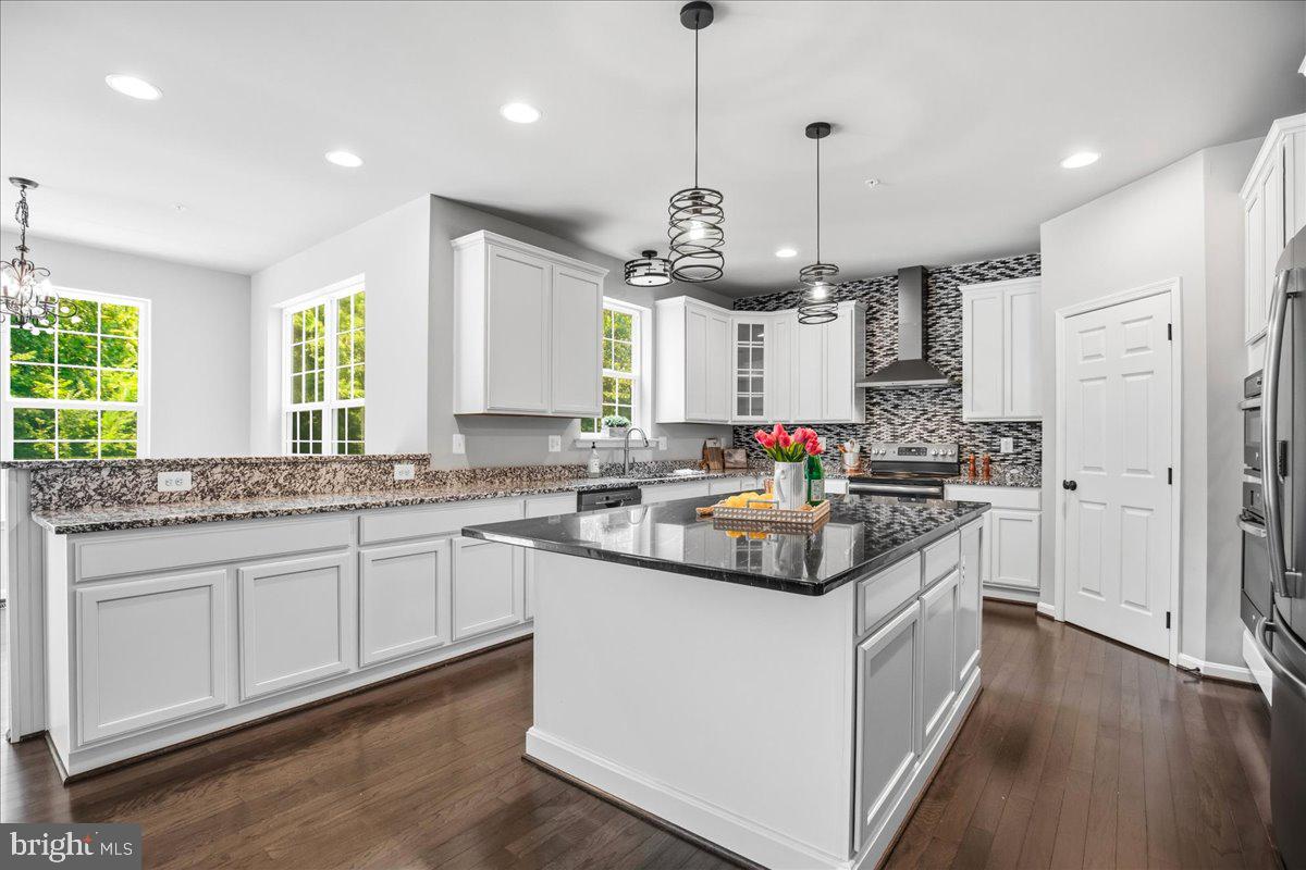 NORTH CALVERT WOODS - Residential