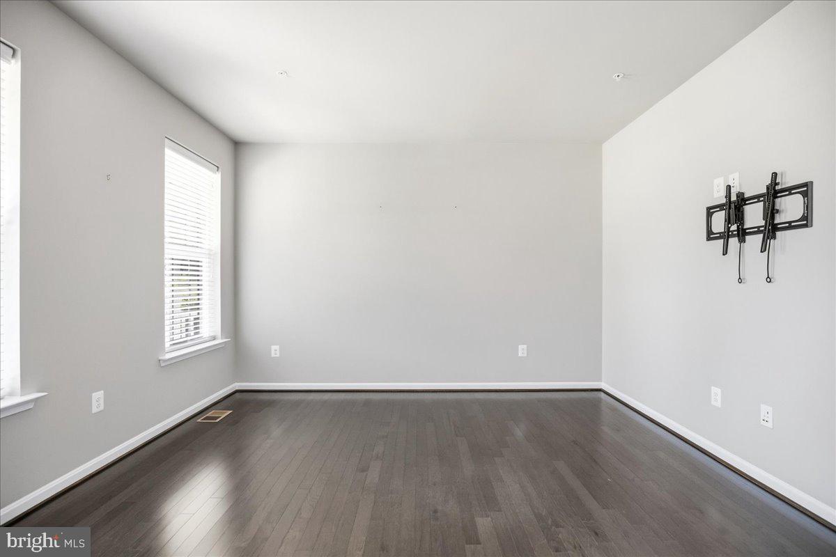 NORTH CALVERT WOODS - Residential