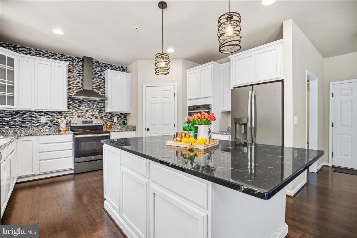 NORTH CALVERT WOODS - Residential