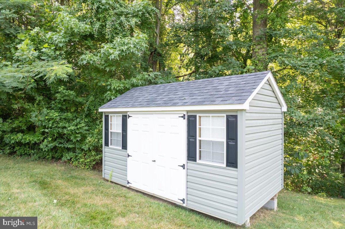 NORTH CALVERT WOODS - Residential