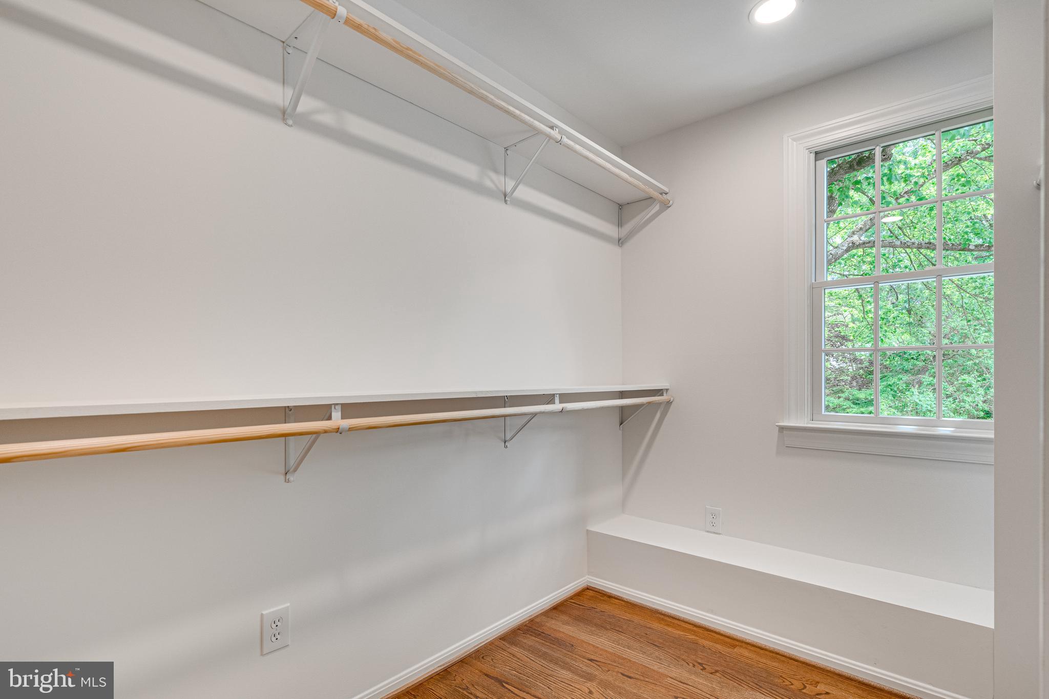 KINGS PARK WEST - Residential