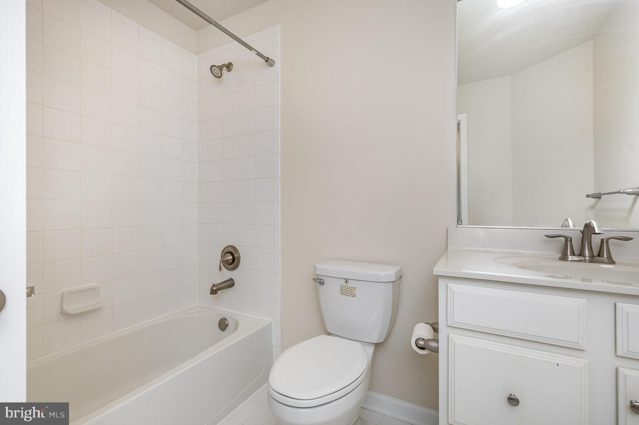RAPPAHANNOCK LANDING - Residential Lease