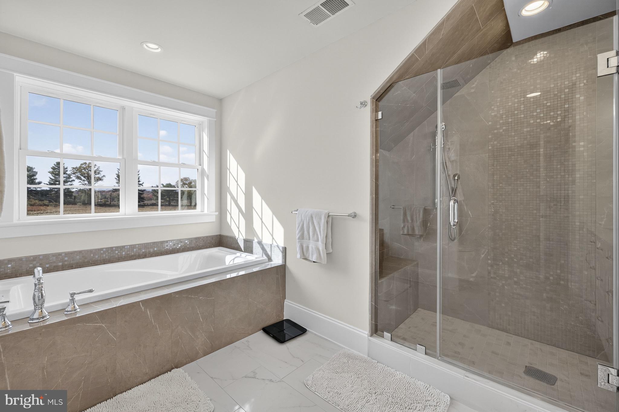 APPLETON FARM ESTATES - Residential