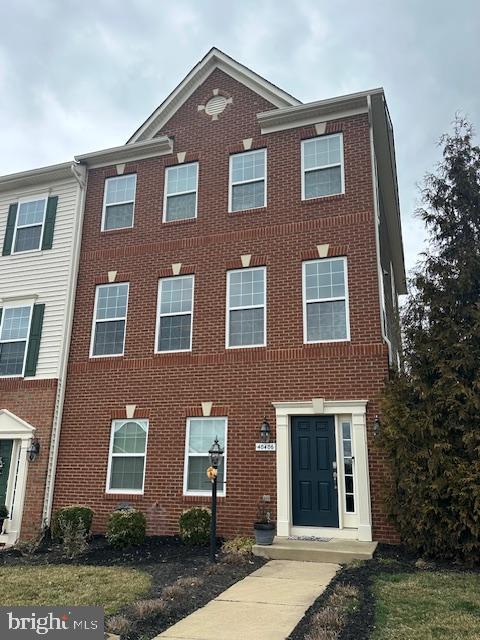 Luxury 4-Bedroom Townhome in Courtland Rural Village, Leesburg, VA

Welcome to this stunning End Unit, luxury townhome nestled in the highly sought-after Courtland Rural Village of Leesburg, VA. Boasting an open and expansive floor plan, this meticulously maintained home offers 4 bedrooms, 3.5 baths, and 3 beautifully finished levels—perfect for modern living.

Step into the gourmet kitchen, complete with high-end appliances, elegant countertops, and ample cabinet space, making it a chef’s dream. The inviting family room features a cozy fireplace, creating a warm ambiance for gatherings.

Enjoy breathtaking wooded views from the spacious deck, as this home backs to a serene common area for added privacy and tranquility. The luxurious primary suite boasts a spa-like en-suite bath, while the additional bedrooms provide generous space and natural light.

The 2-car garage adds convenience, and the prime location offers easy access to parks, trails, shopping, and top-rated schools.

Don’t miss this exceptional opportunity—schedule your private tour today!