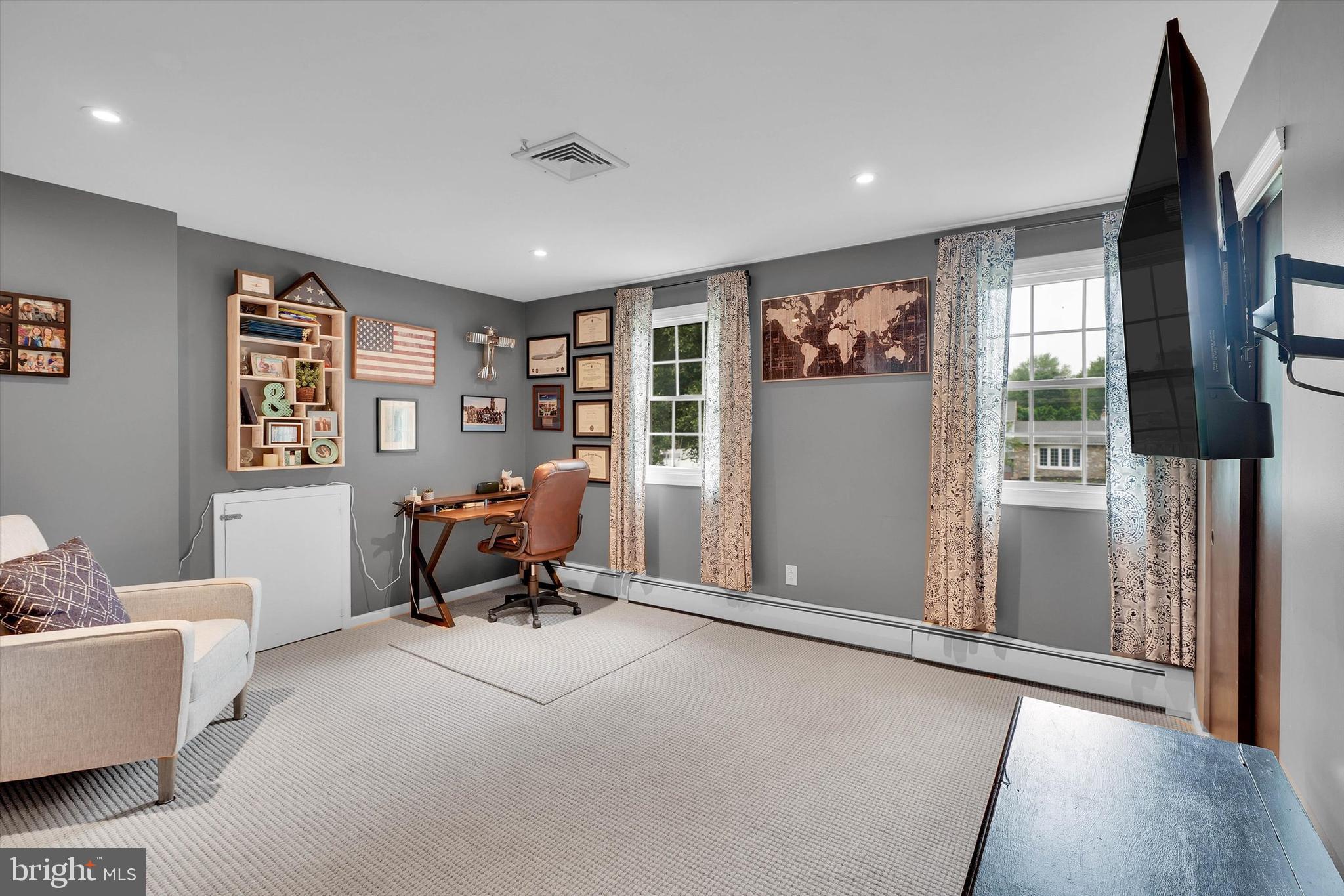 VALLEYWOOD - Residential