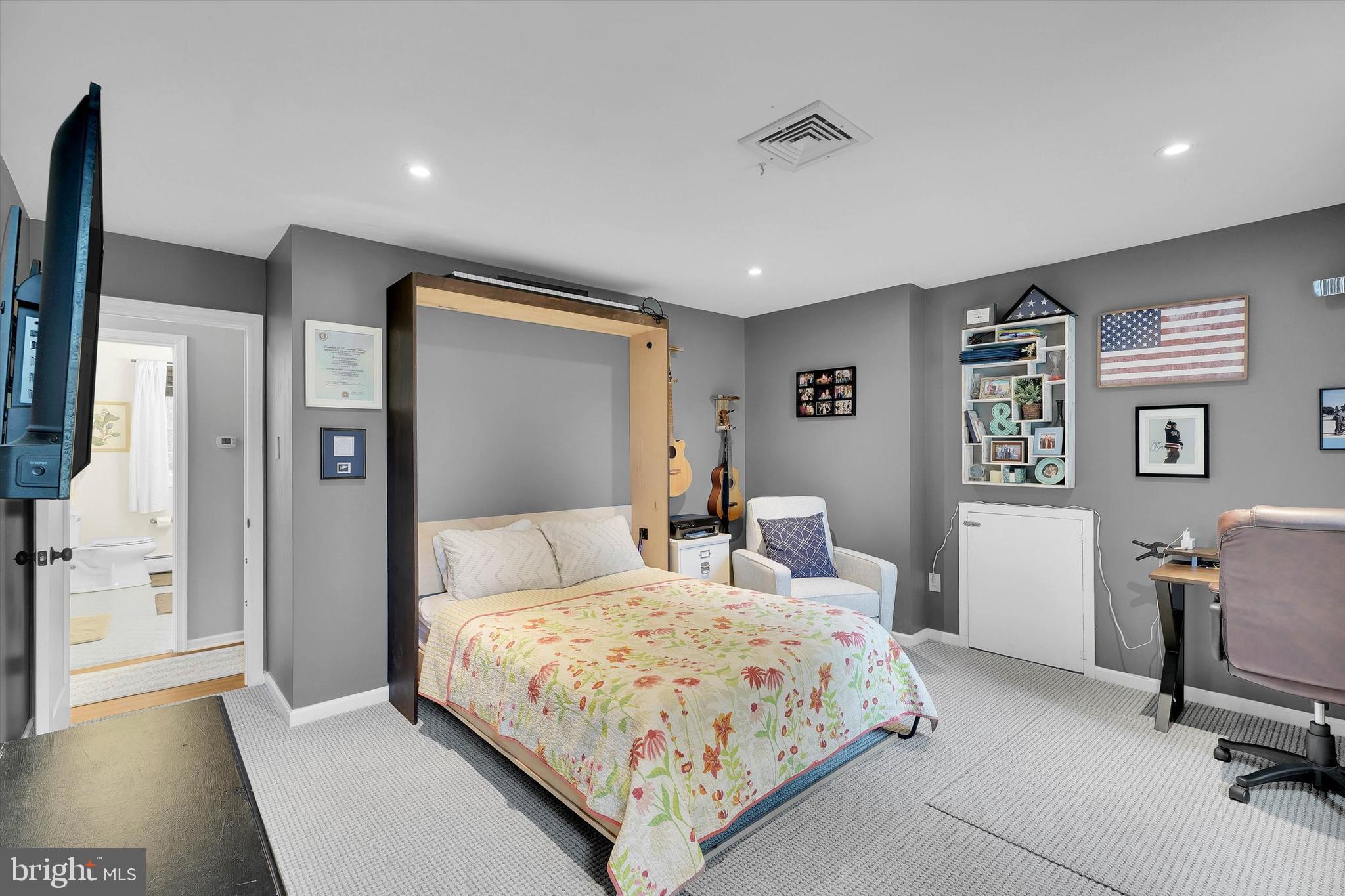 VALLEYWOOD - Residential