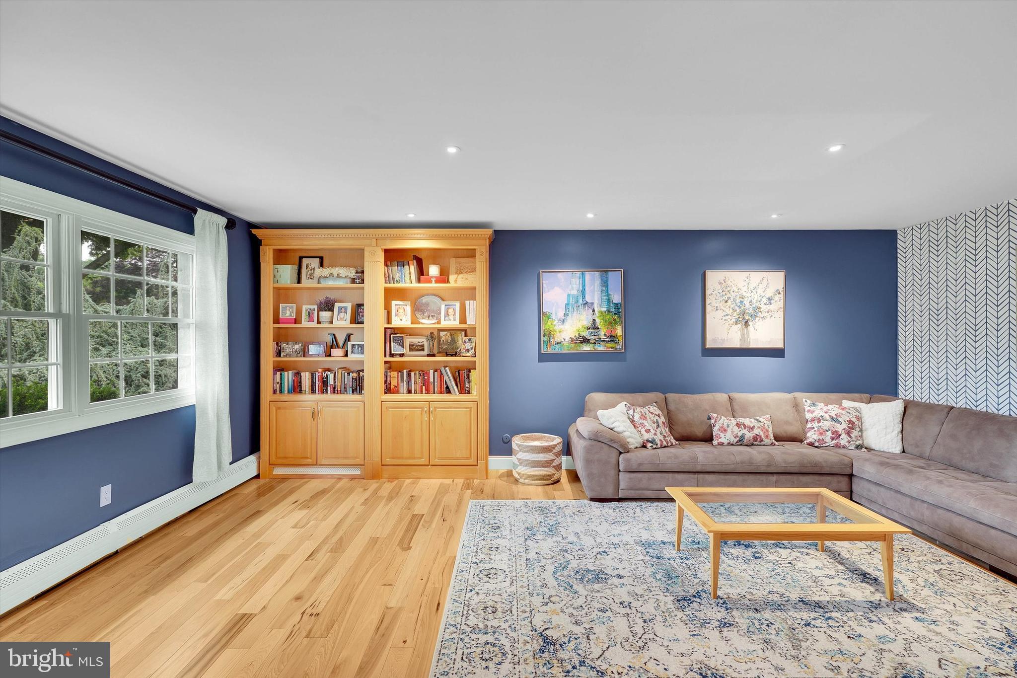 VALLEYWOOD - Residential