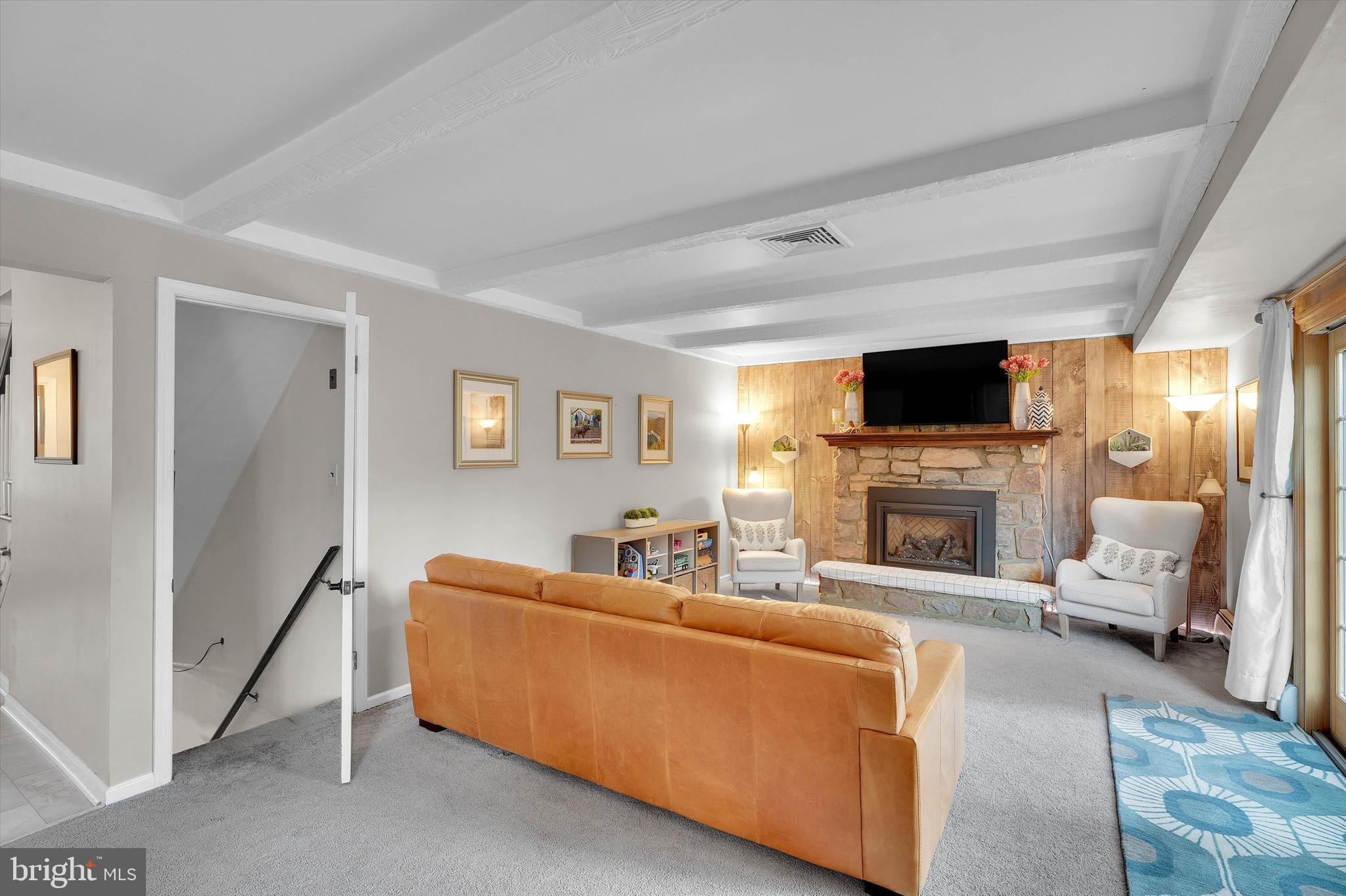 VALLEYWOOD - Residential