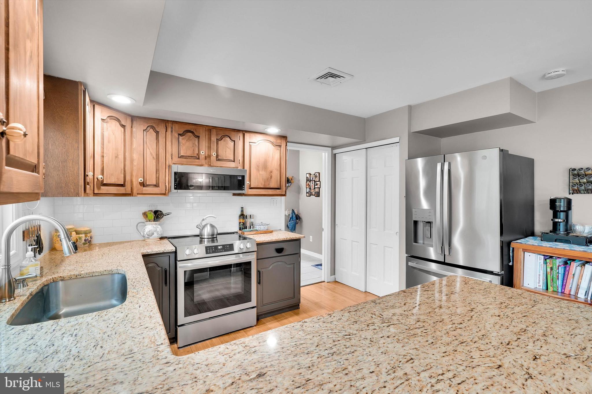VALLEYWOOD - Residential
